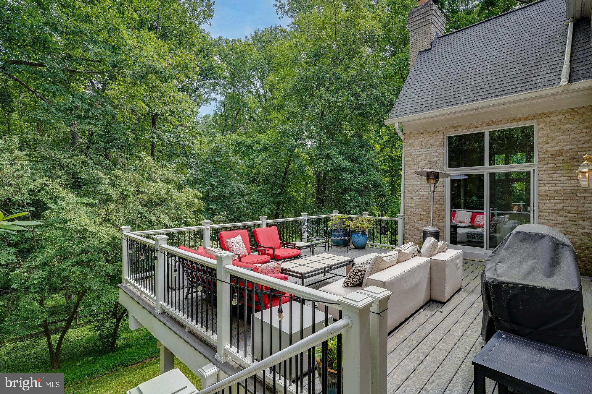 HUNTER'S CREST - Residential