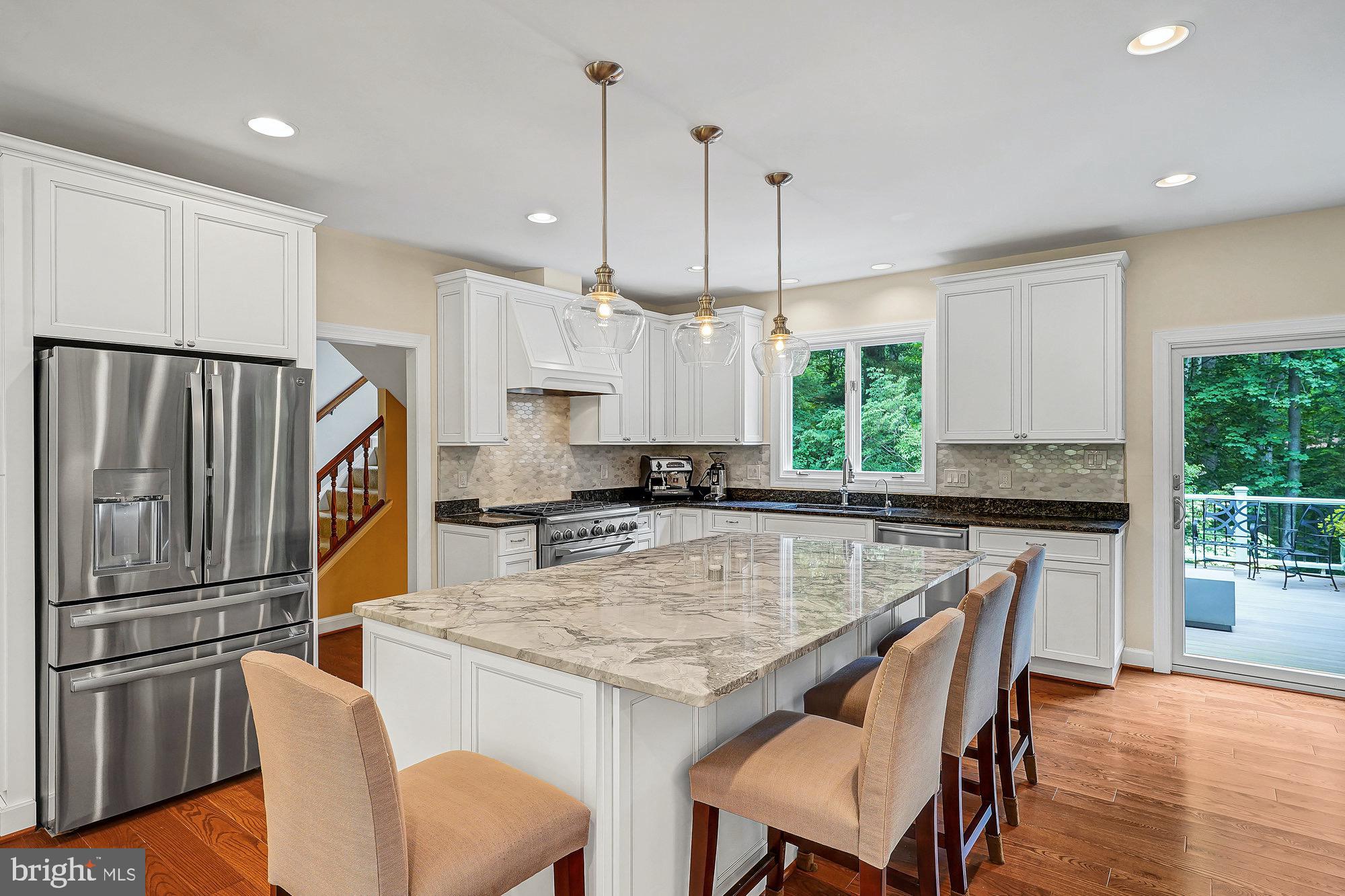 HUNTER'S CREST - Residential