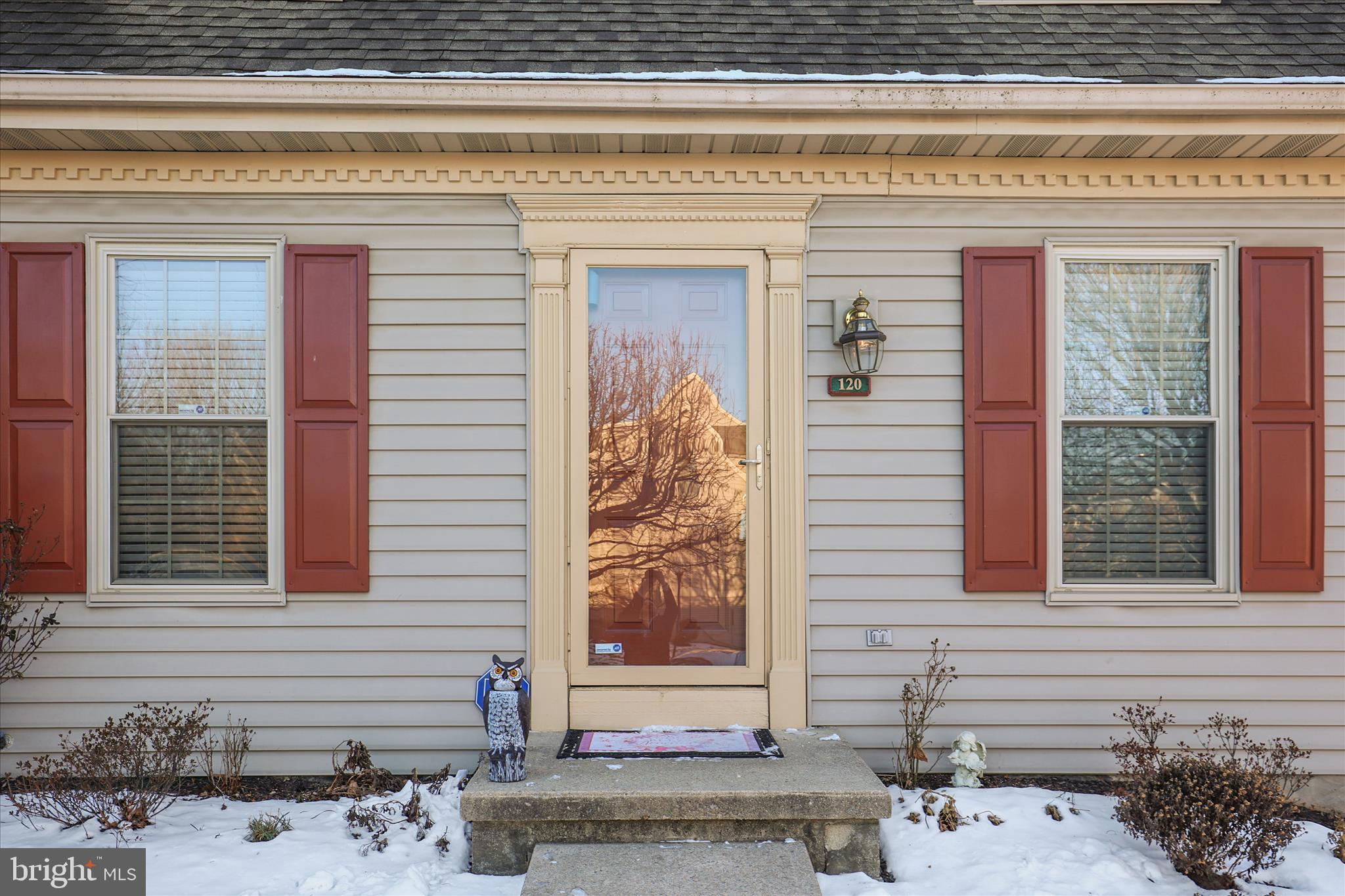 CROWN POINTE CONDOMINIUMS - Residential