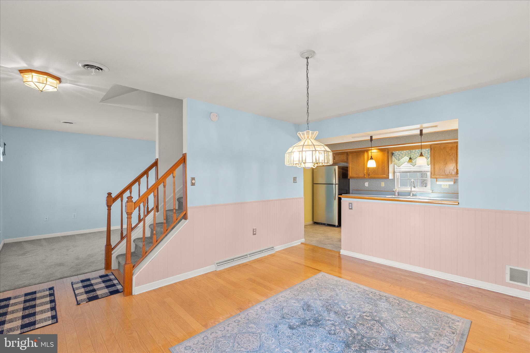 CROWN POINTE CONDOMINIUMS - Residential