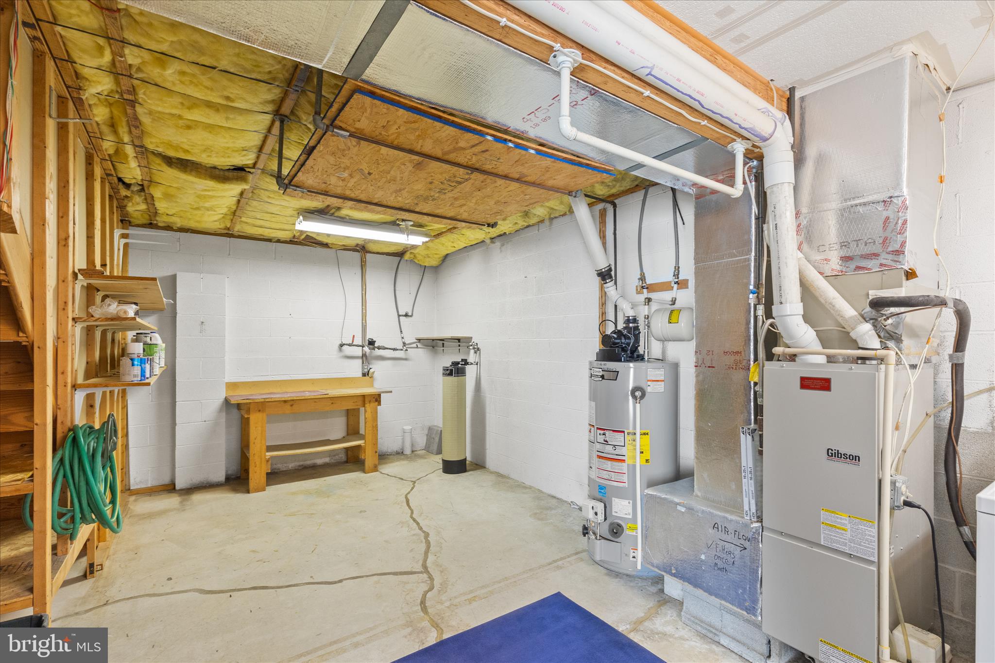 CROWN POINTE CONDOMINIUMS - Residential