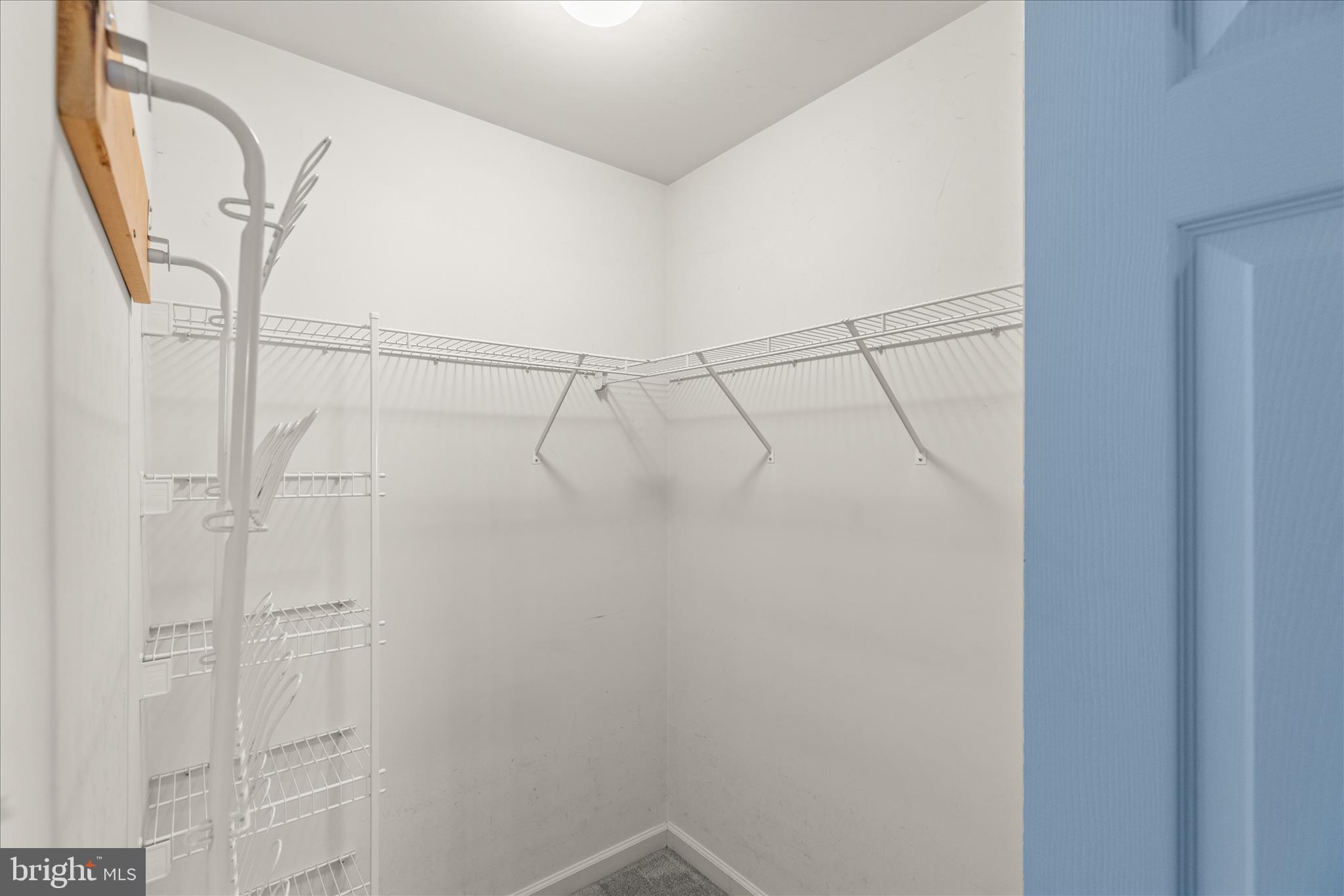 CROWN POINTE CONDOMINIUMS - Residential