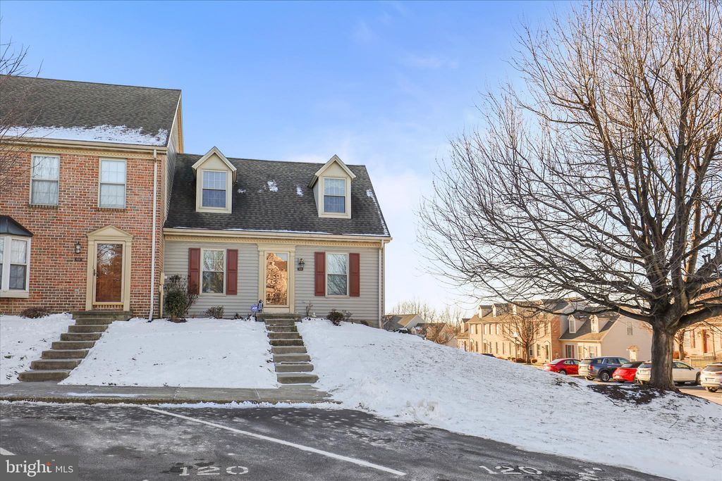 Photo of 120 Crown Pointe Drive #L120, YORK, PA 17402 (MLS # PAYK2096466)