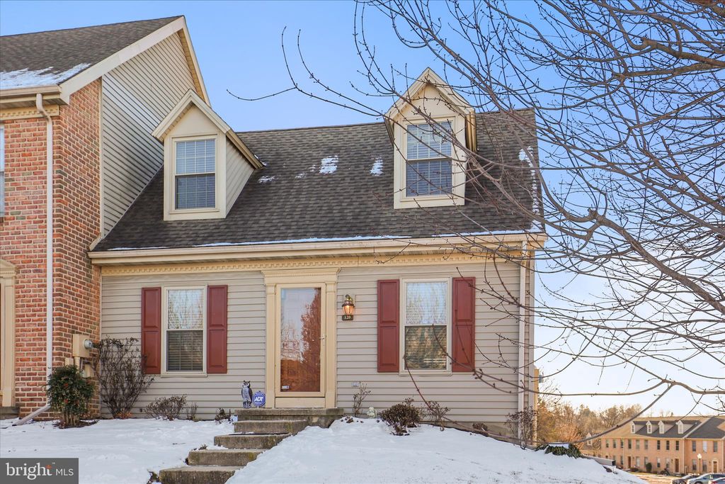 Photo of 120 Crown Pointe Drive #L120, YORK, PA 17402 (MLS # PAYK2096466)