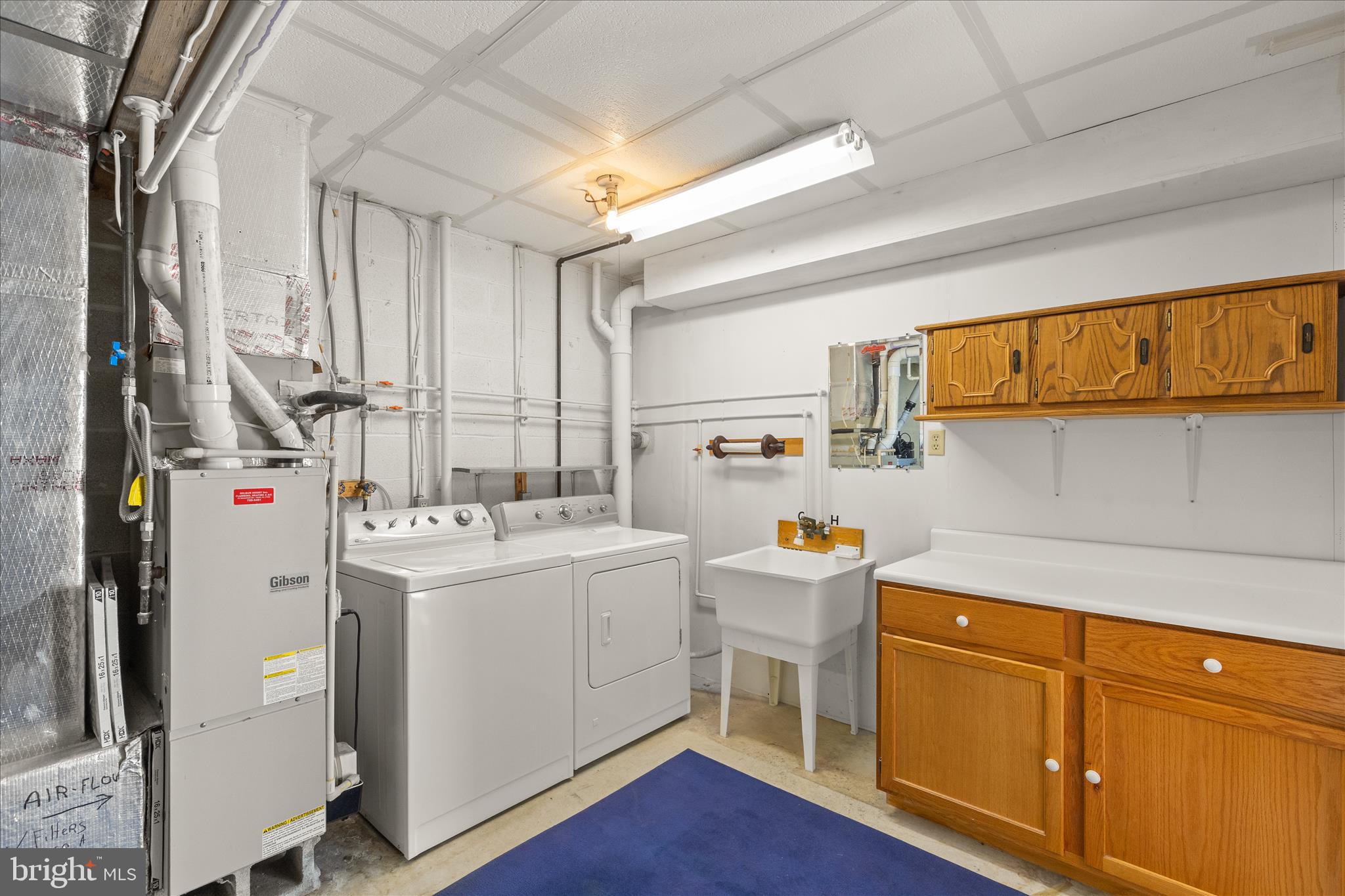 CROWN POINTE CONDOMINIUMS - Residential