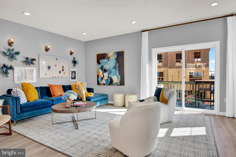 WOODYARD - Residential