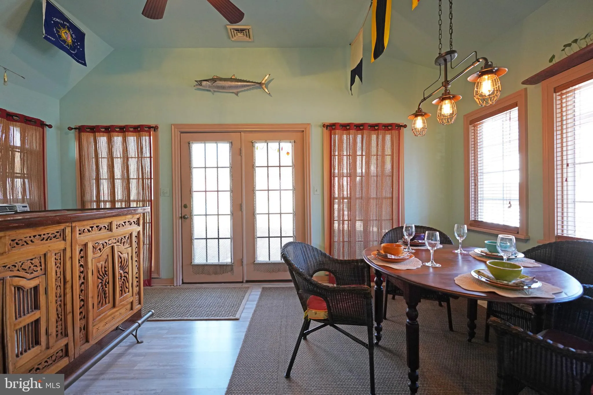 Milton, Delaware 19968, United States, 3 Bedrooms Bedrooms, ,2 BathroomsBathrooms,Residential,Contingent,81368