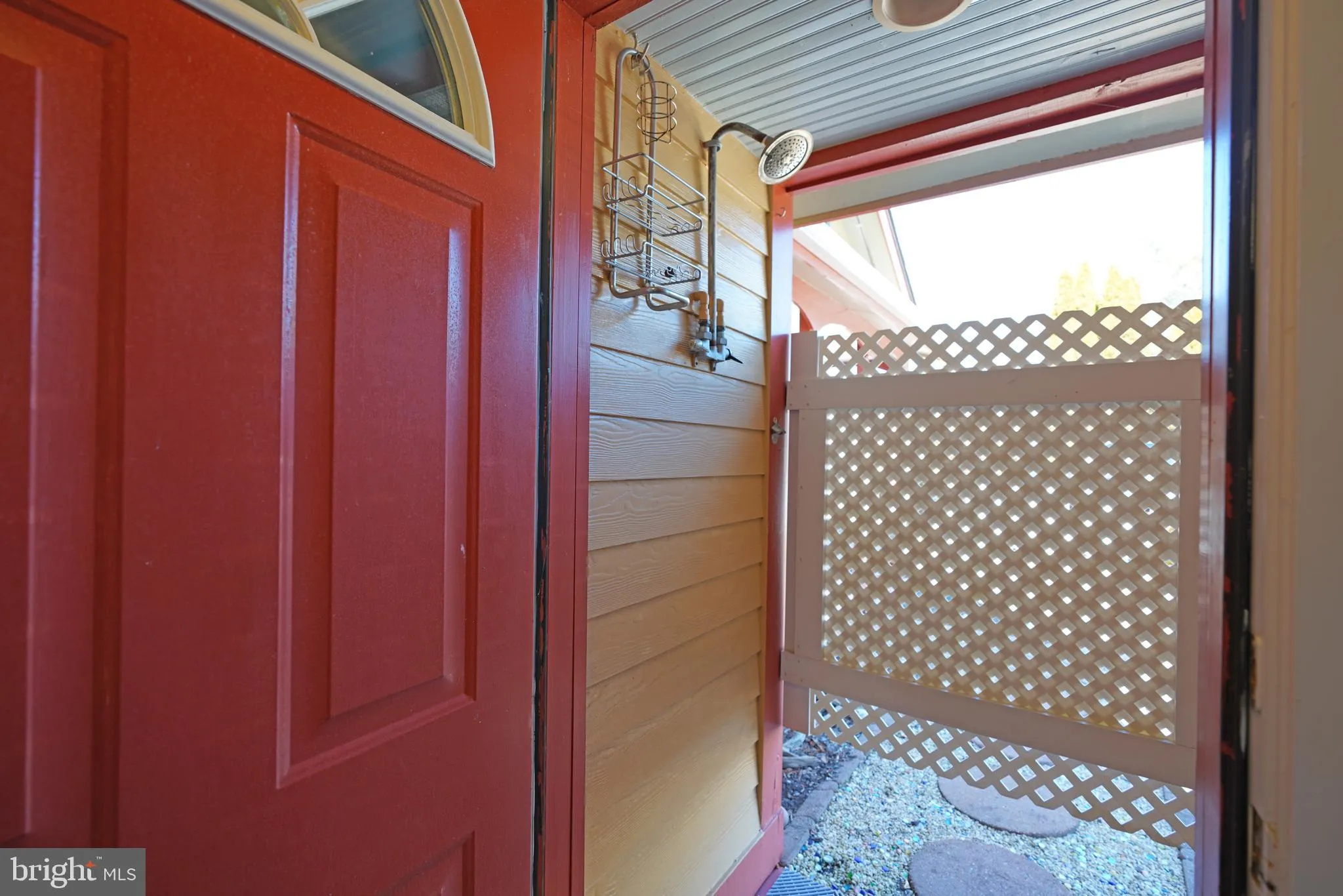 Milton, Delaware 19968, United States, 3 Bedrooms Bedrooms, ,2 BathroomsBathrooms,Residential,Contingent,81368