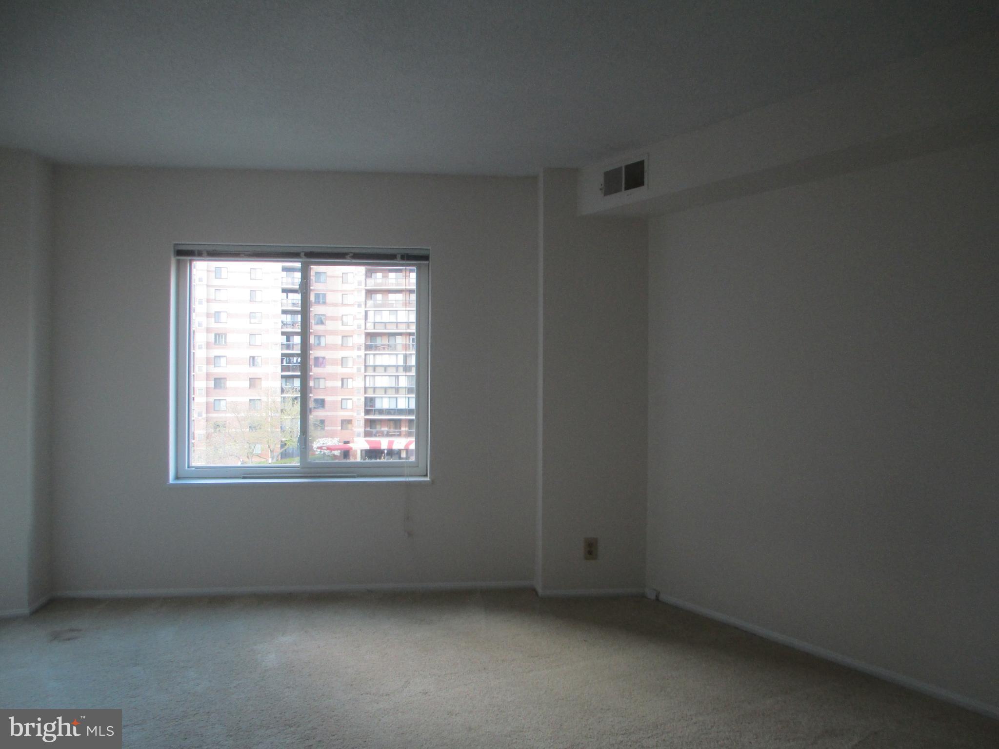 ROTONDA - Residential Lease