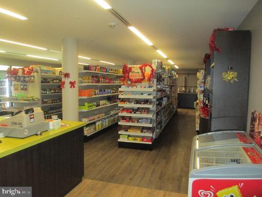 ROTONDA - Residential Lease