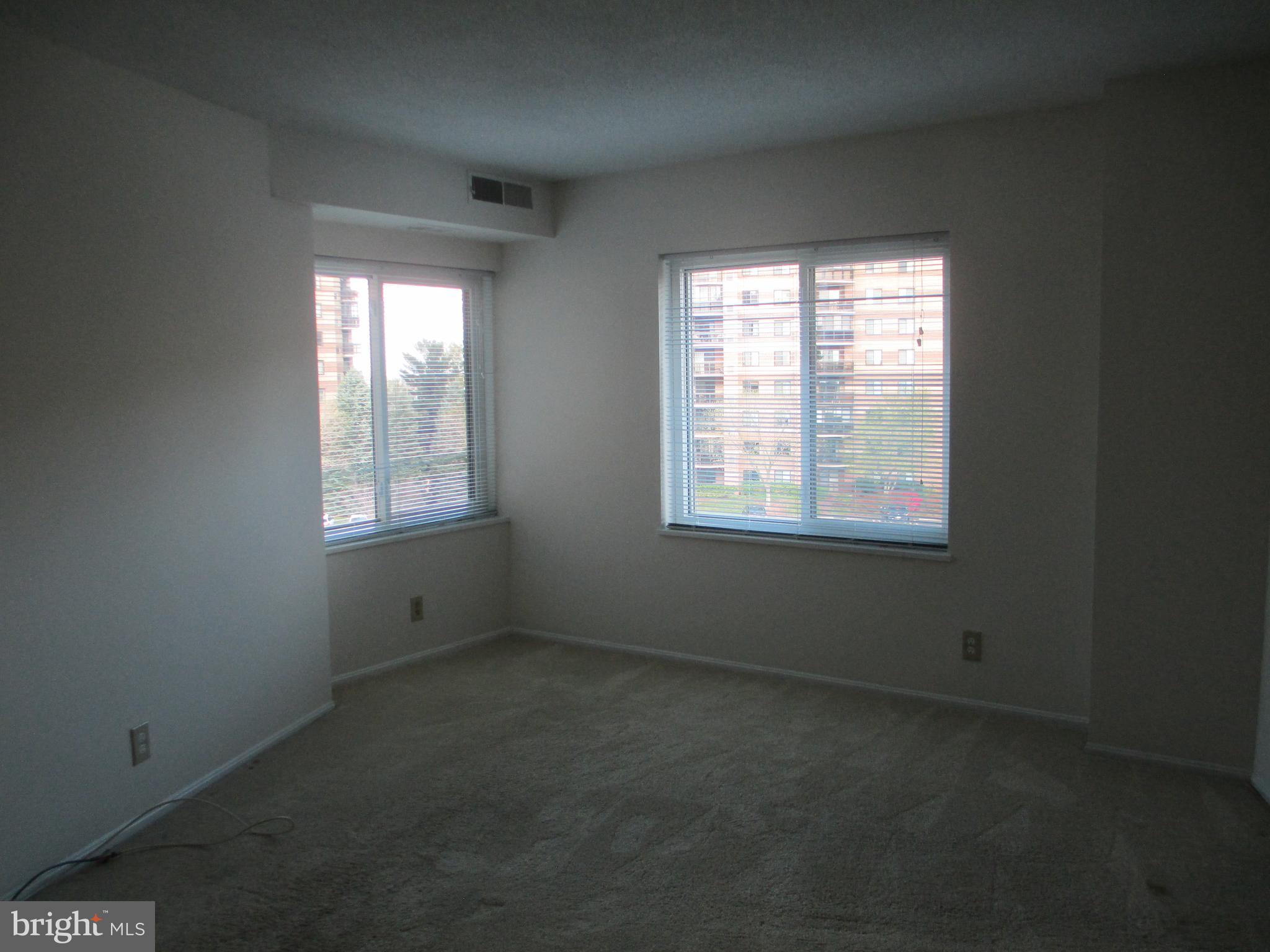 ROTONDA - Residential Lease