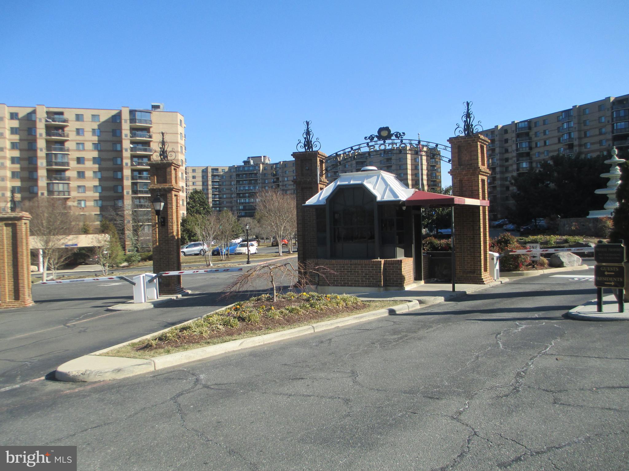 ROTONDA - Residential Lease