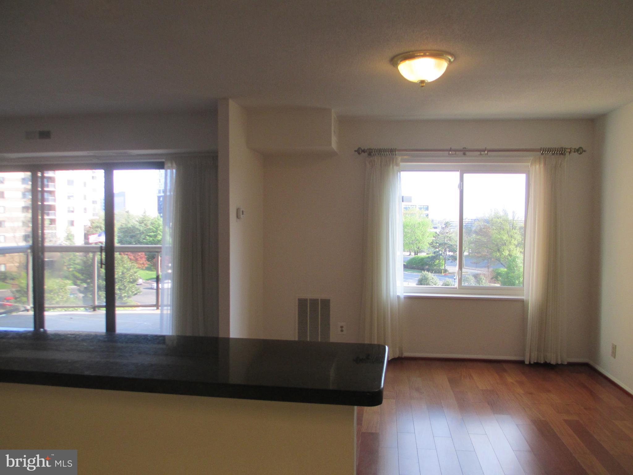 ROTONDA - Residential Lease