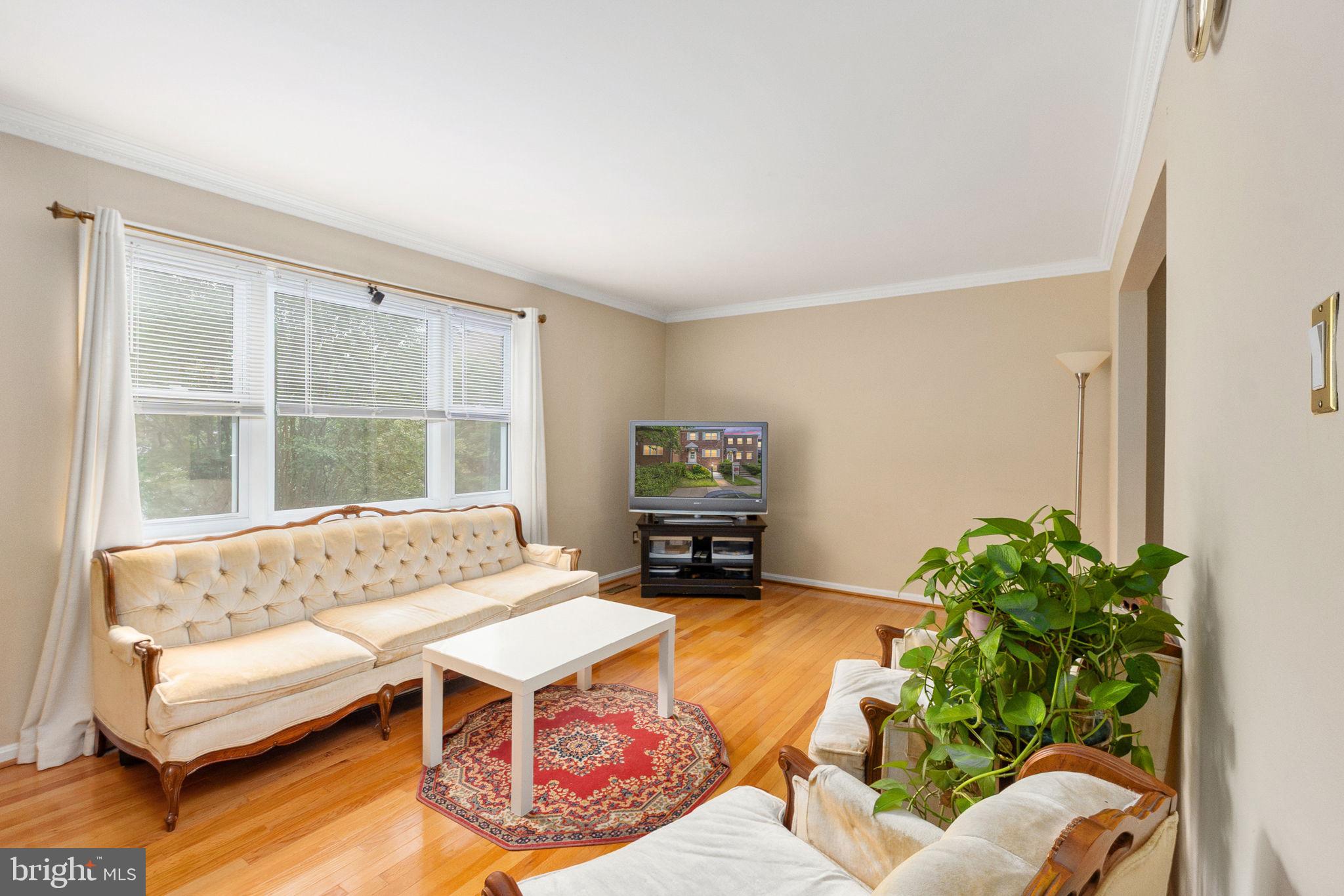 COURTHOUSE SQUARE - Residential