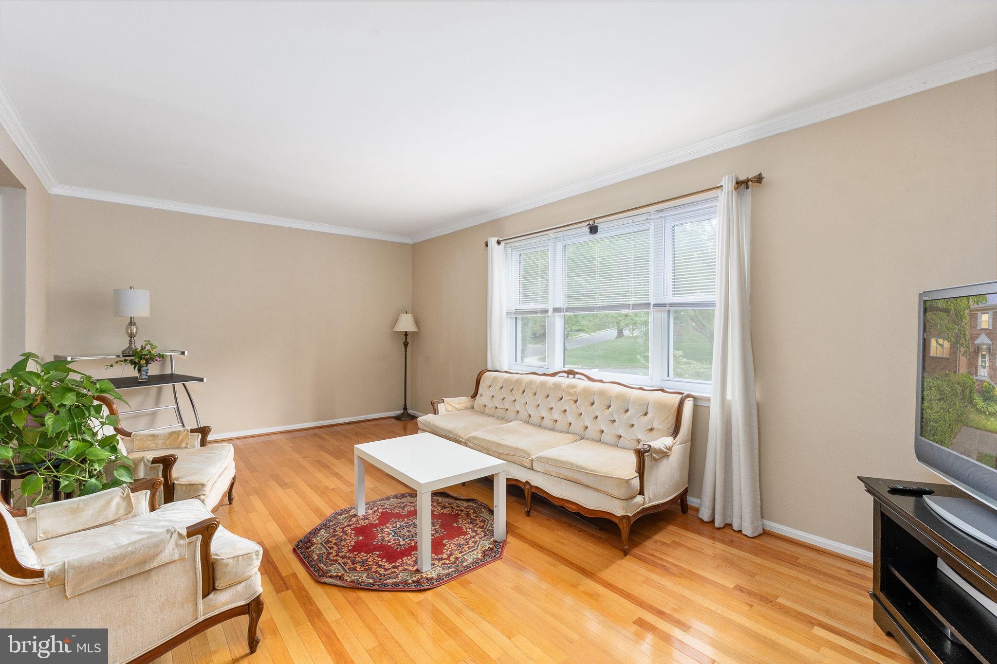 COURTHOUSE SQUARE - Residential