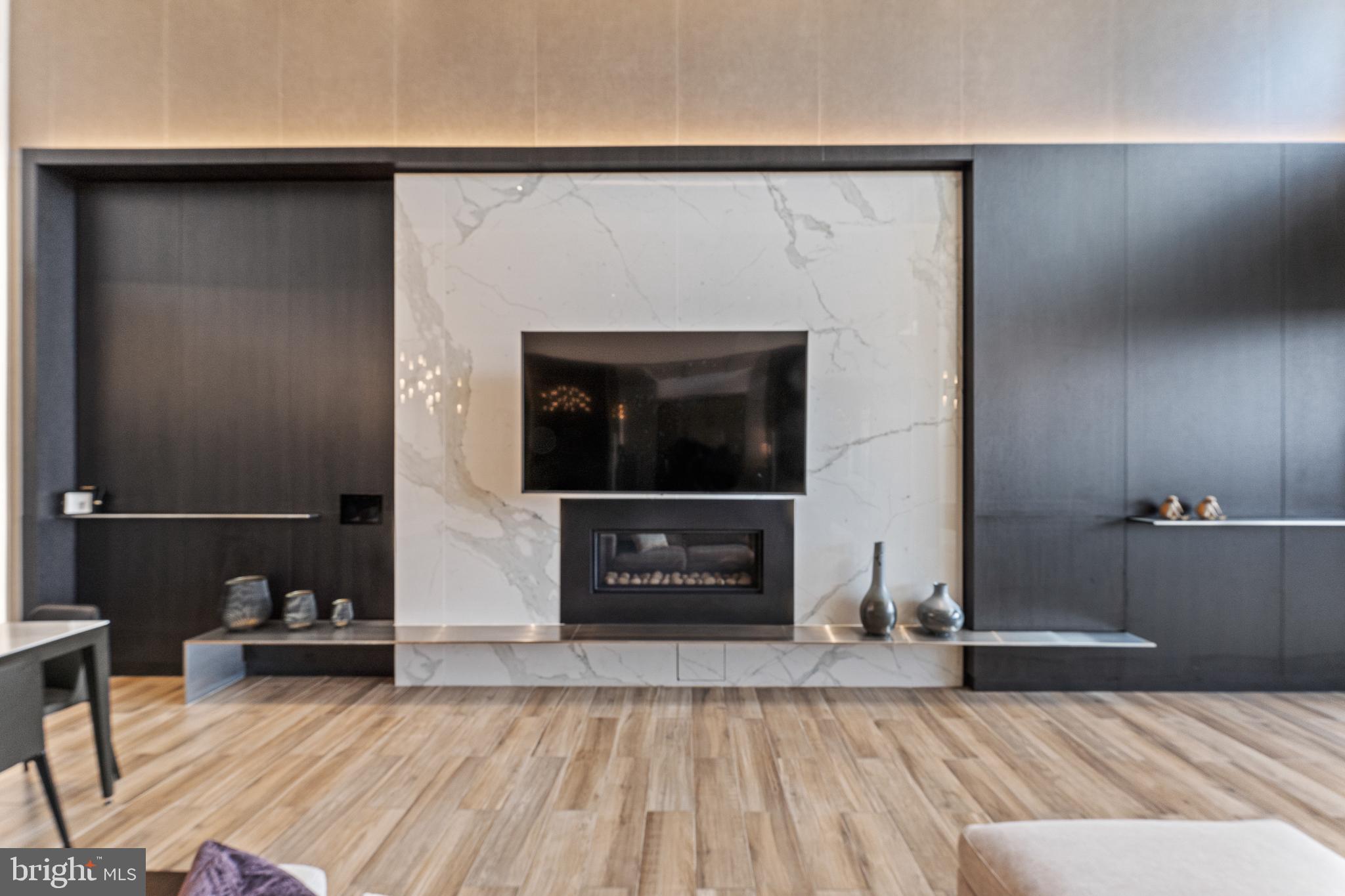 THE VERSE CONDO - Residential