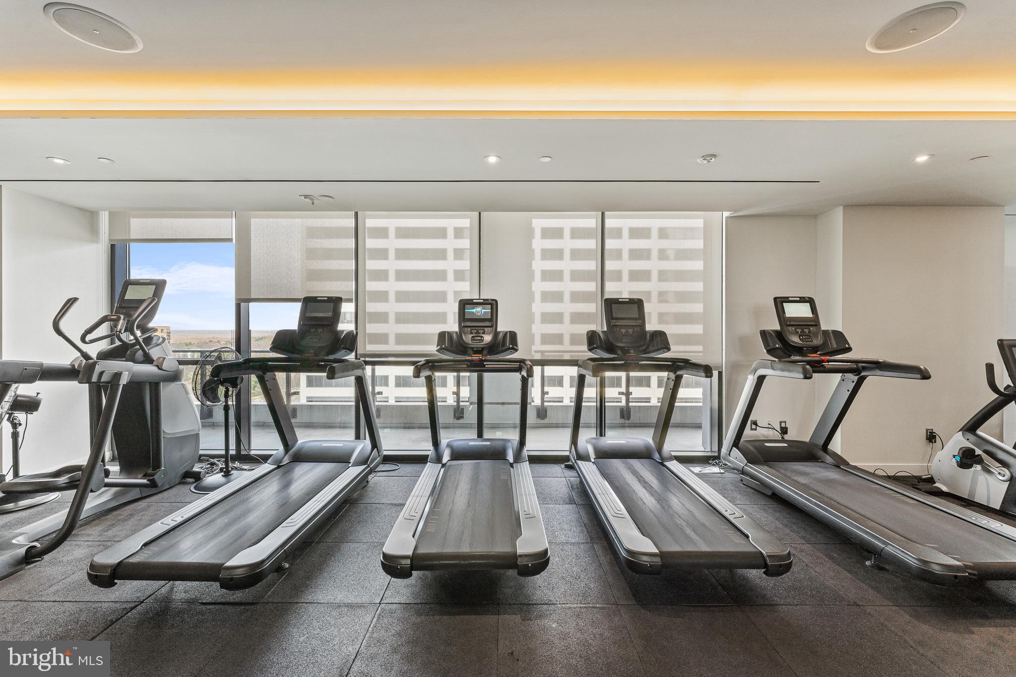 THE VERSE CONDO - Residential