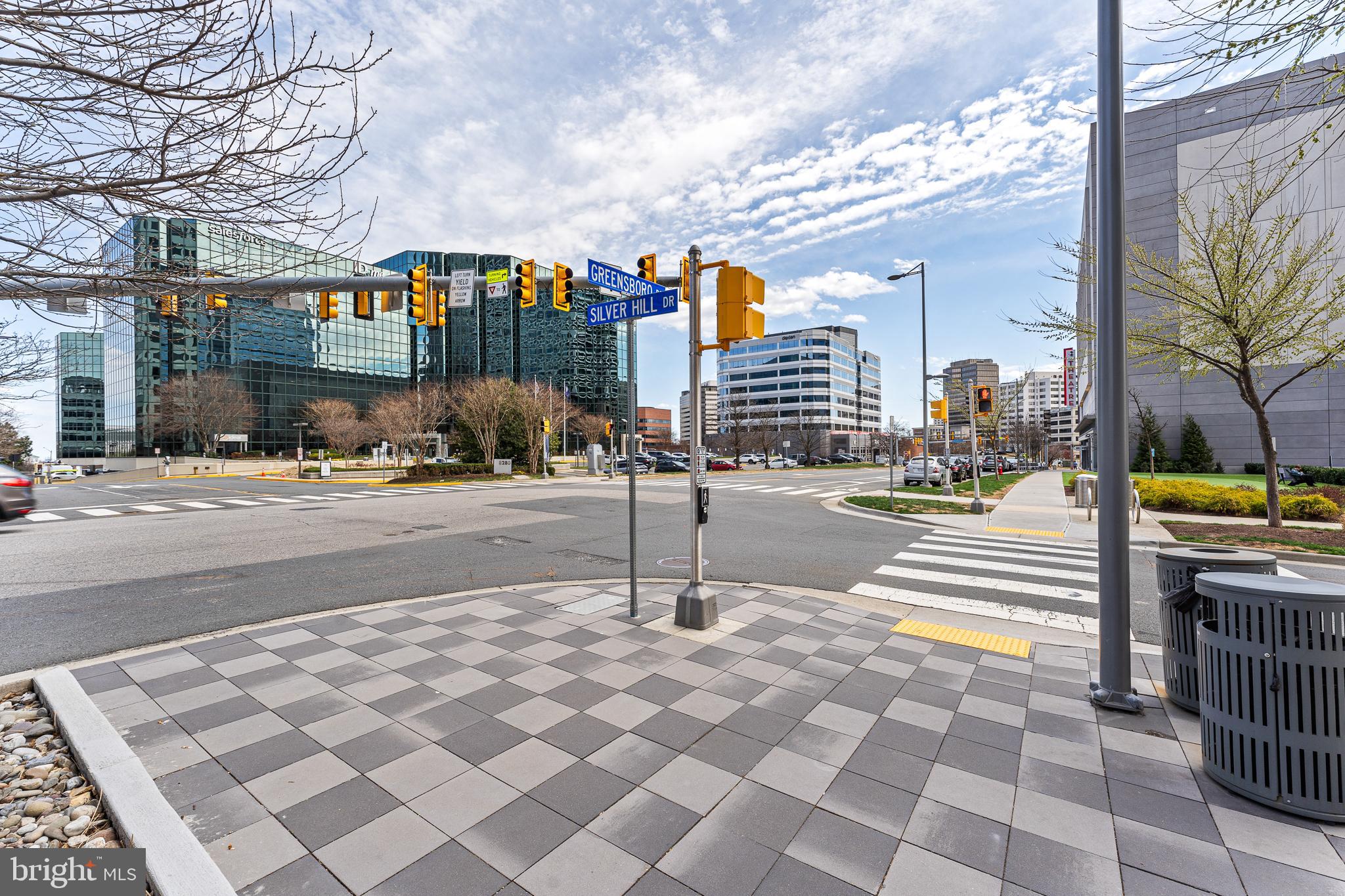 THE VERSE CONDO - Residential