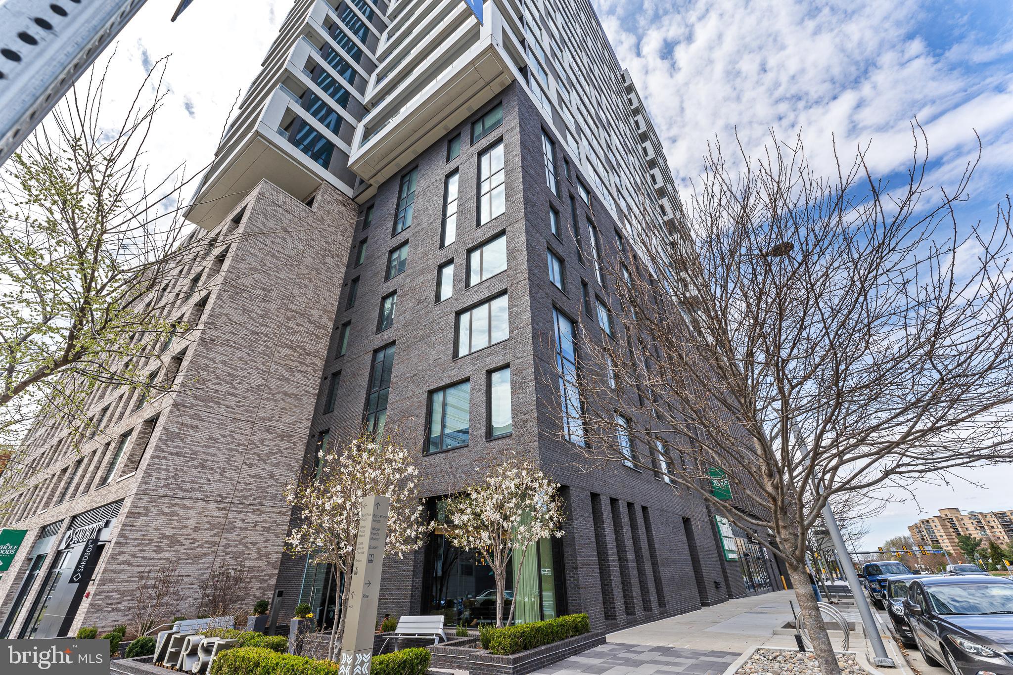 THE VERSE CONDO - Residential