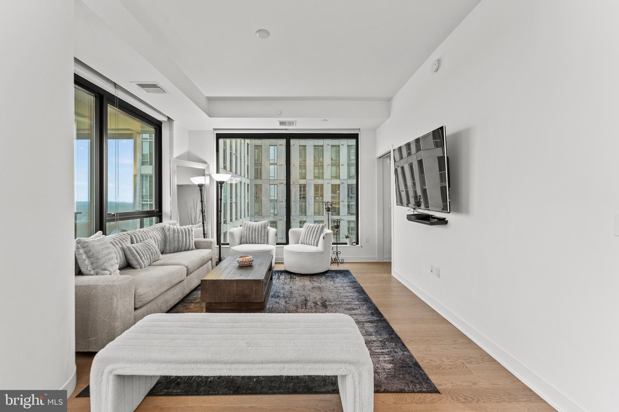 THE VERSE CONDO - Residential