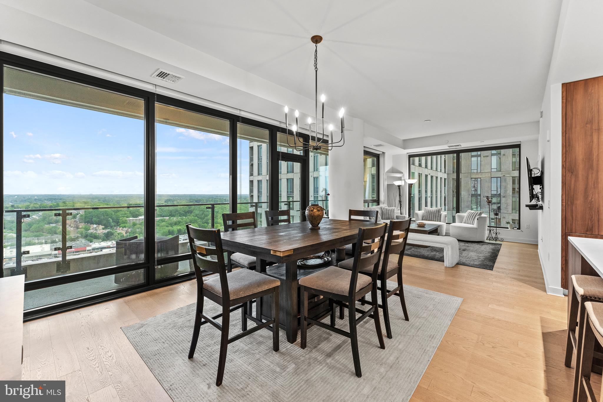 THE VERSE CONDO - Residential