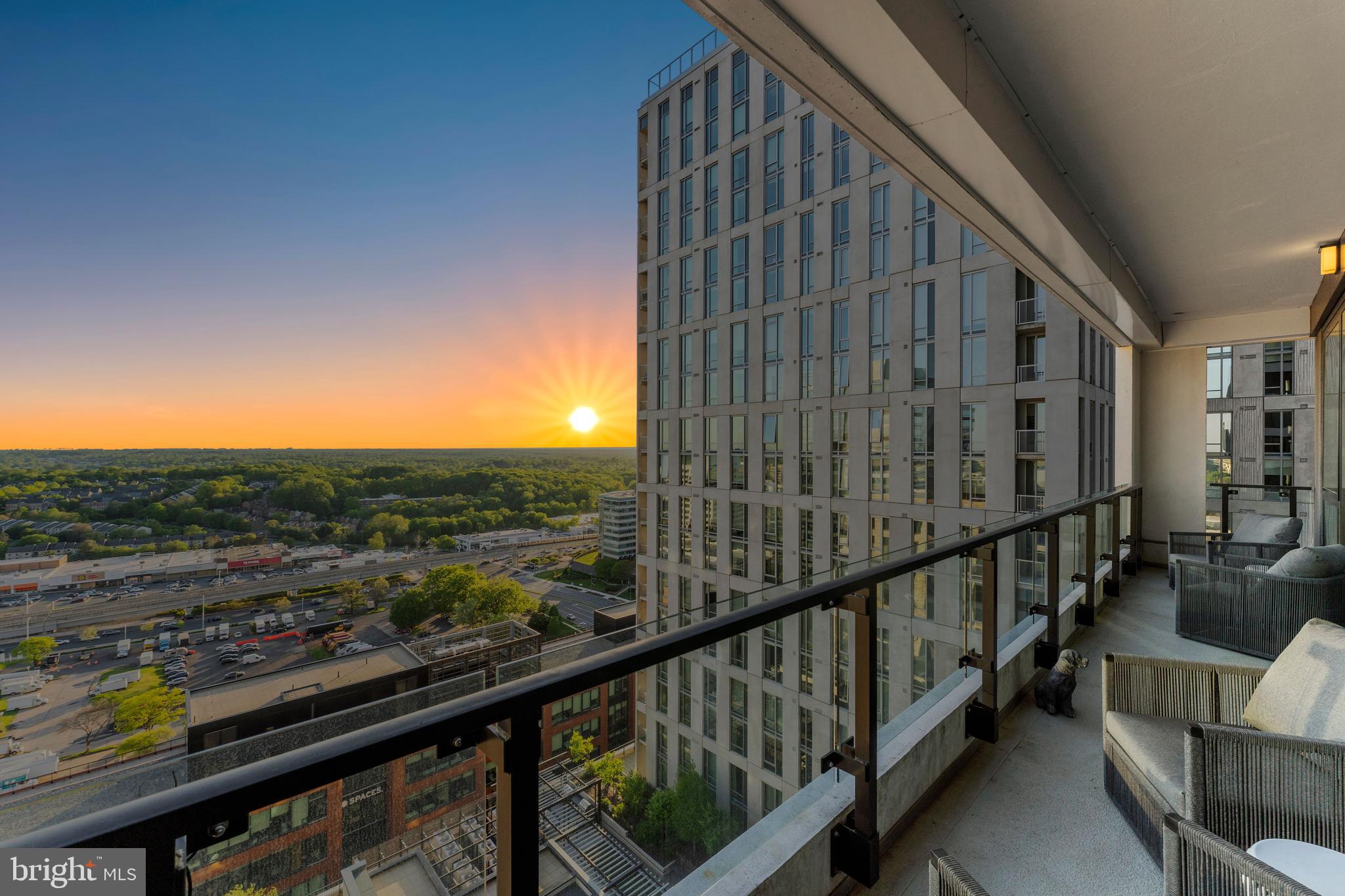 THE VERSE CONDO - Residential