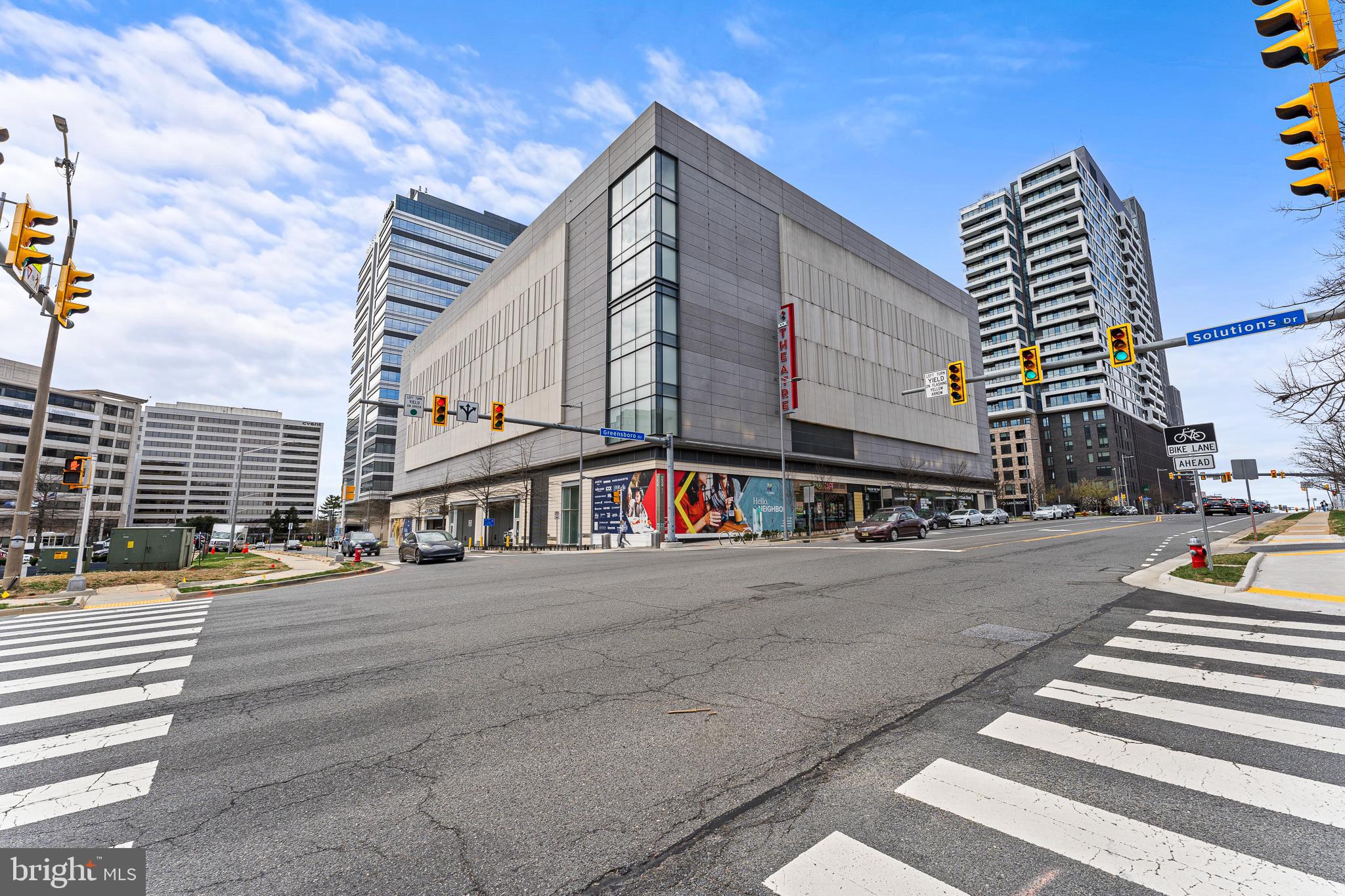 THE VERSE CONDO - Residential