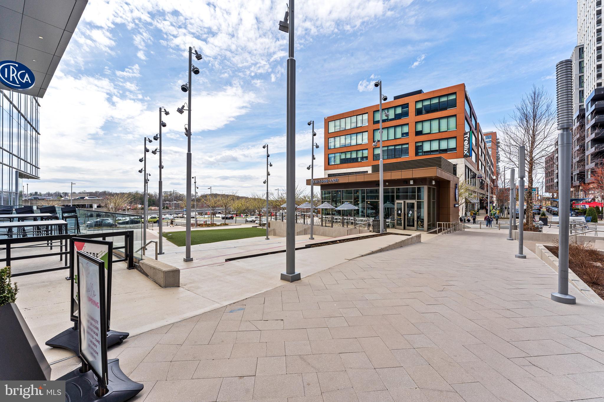 THE VERSE CONDO - Residential