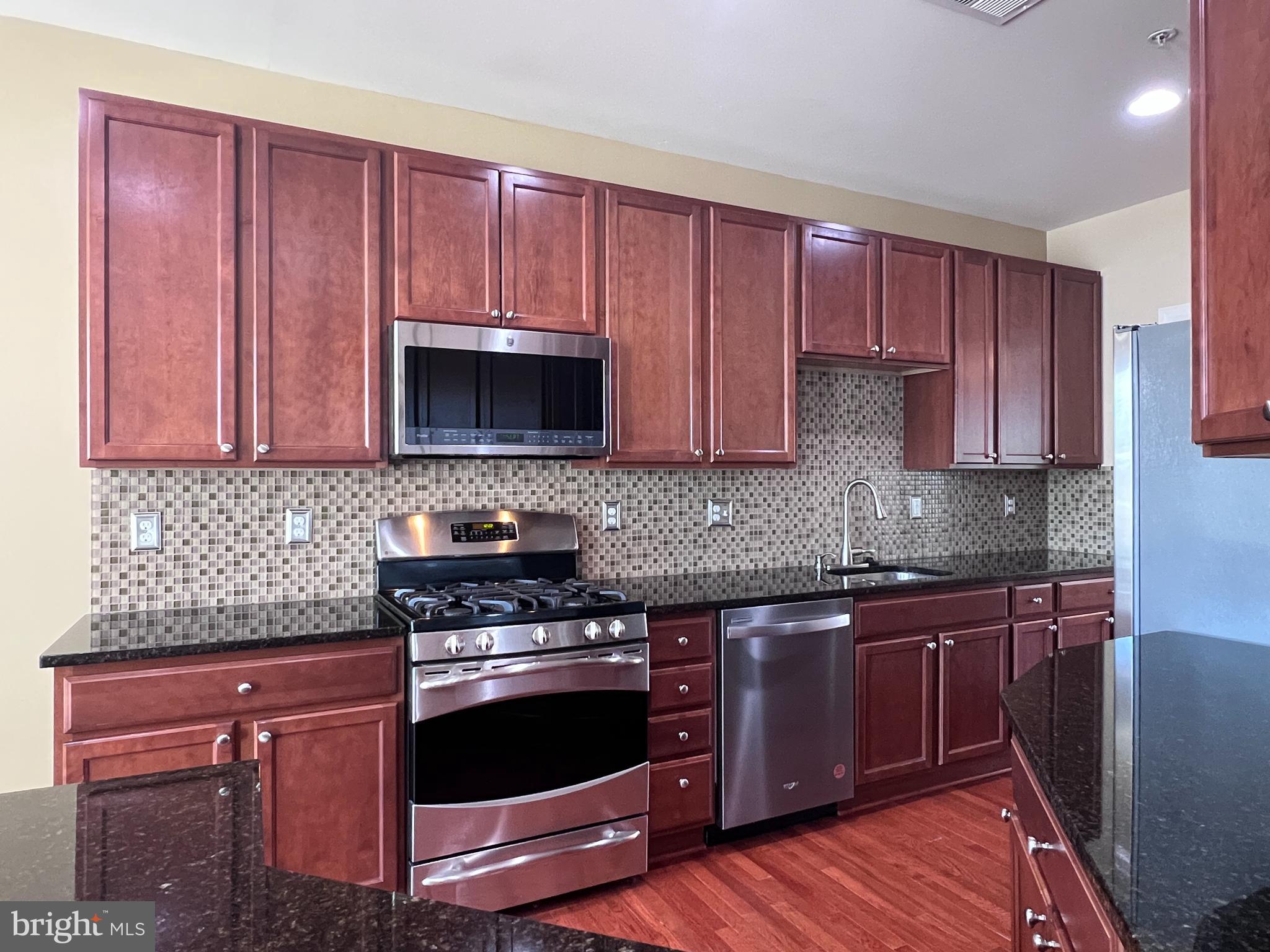 QUINCE ORCHARD PARK - Residential Lease