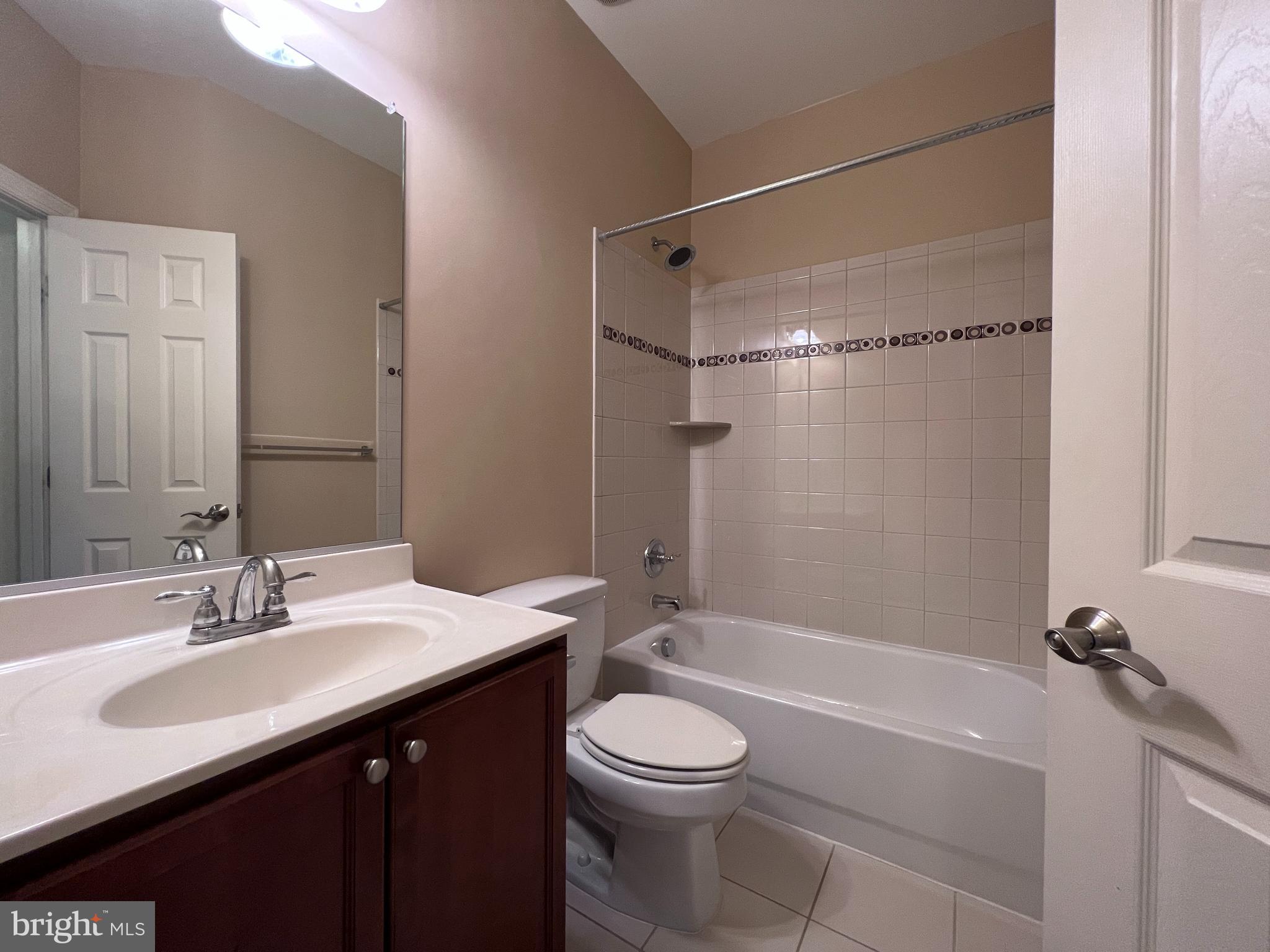 QUINCE ORCHARD PARK - Residential Lease