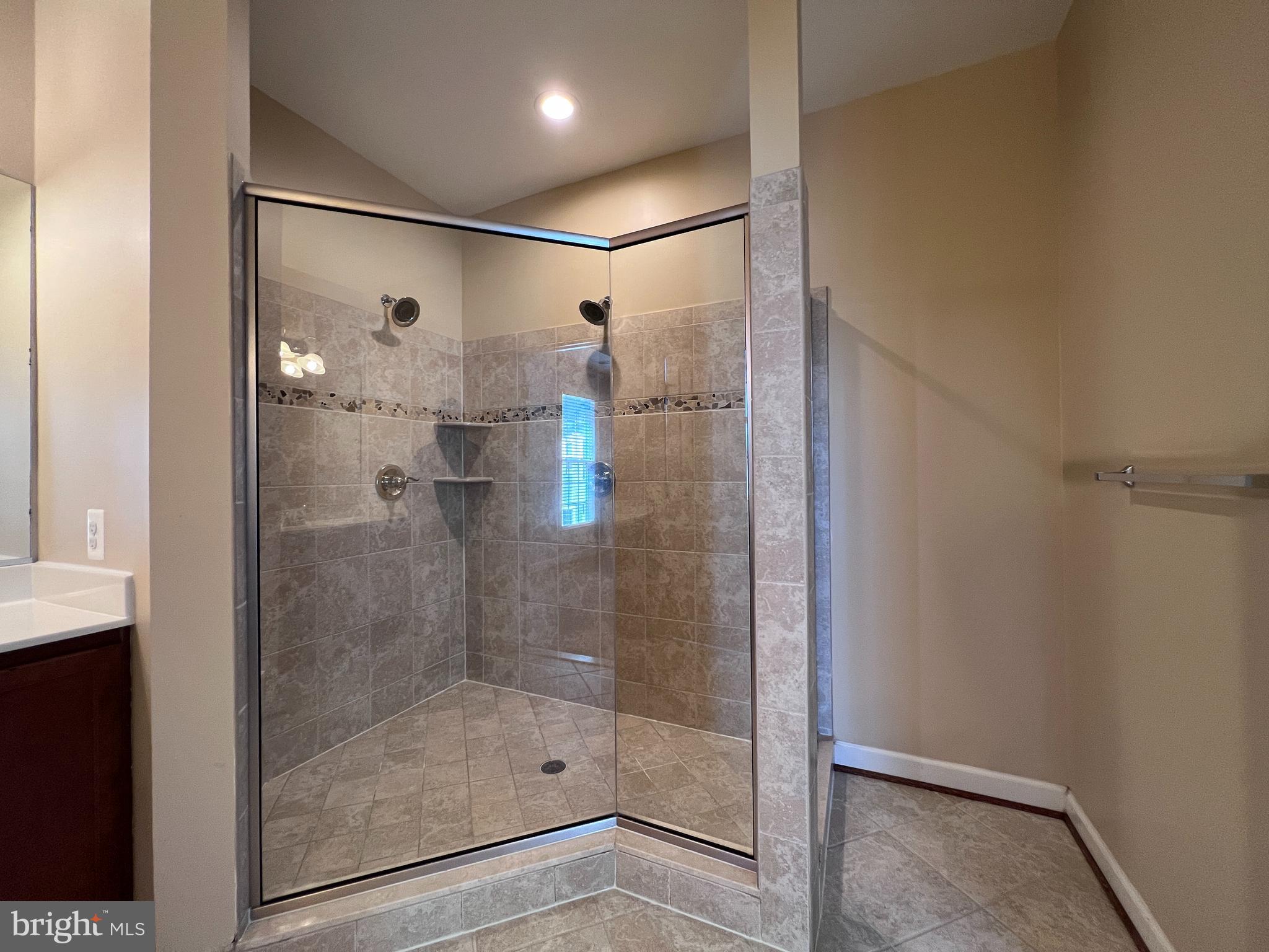 QUINCE ORCHARD PARK - Residential Lease