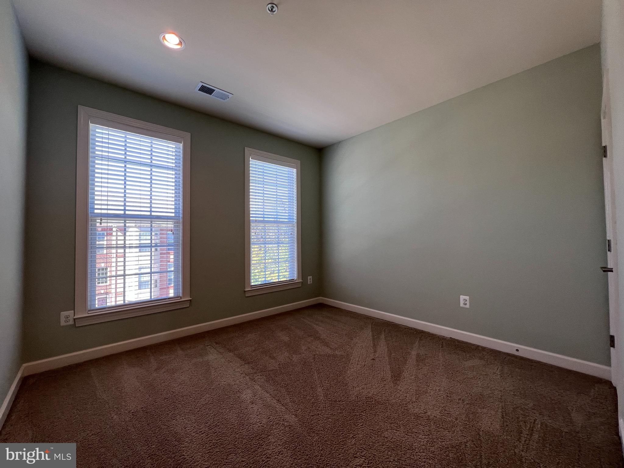 QUINCE ORCHARD PARK - Residential Lease