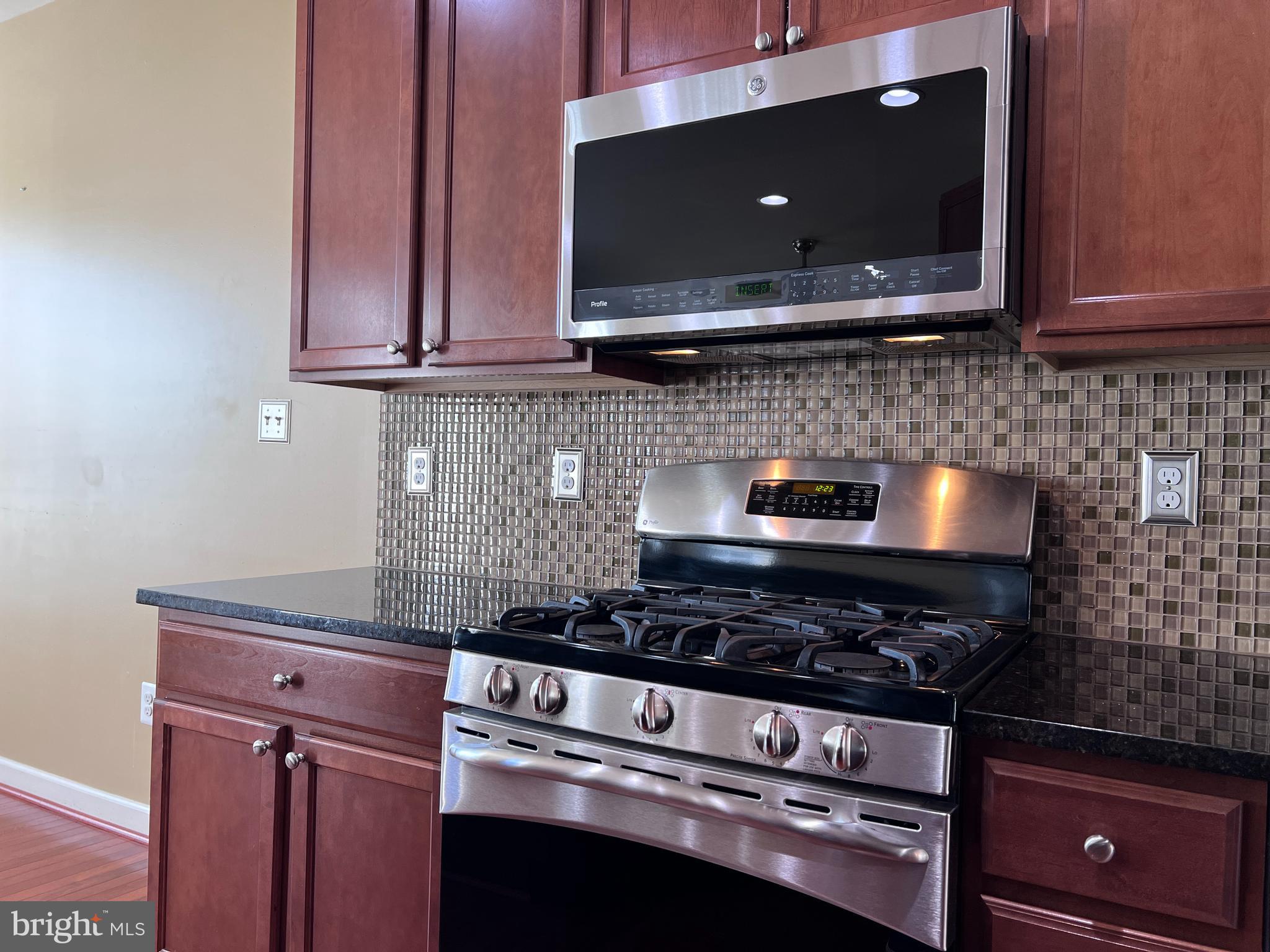 QUINCE ORCHARD PARK - Residential Lease