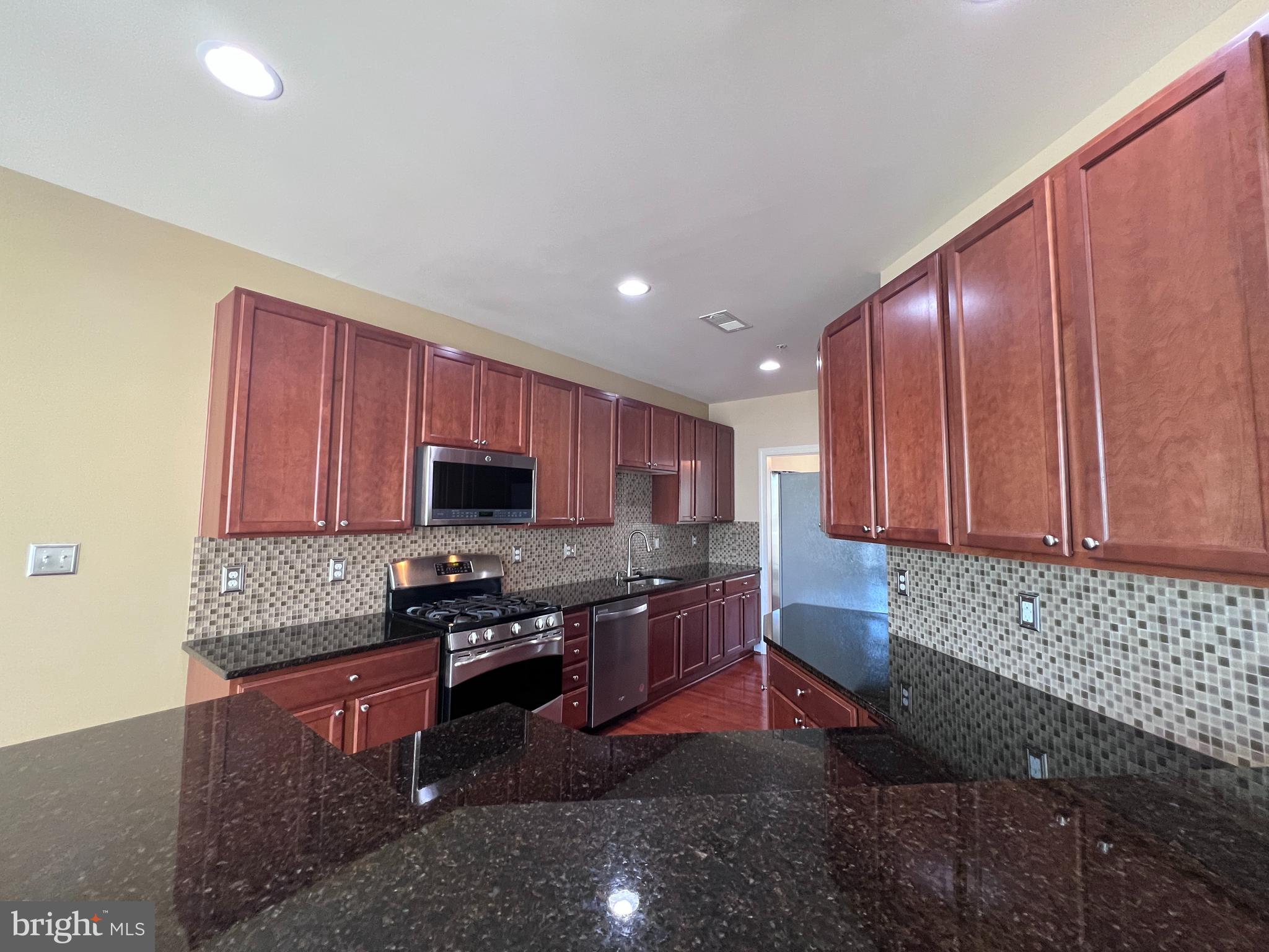 QUINCE ORCHARD PARK - Residential Lease