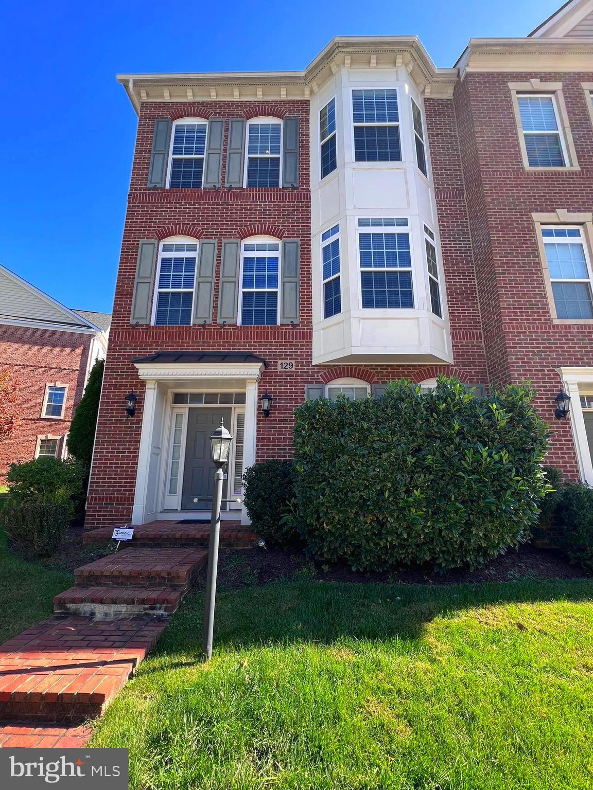 QUINCE ORCHARD PARK - Residential Lease