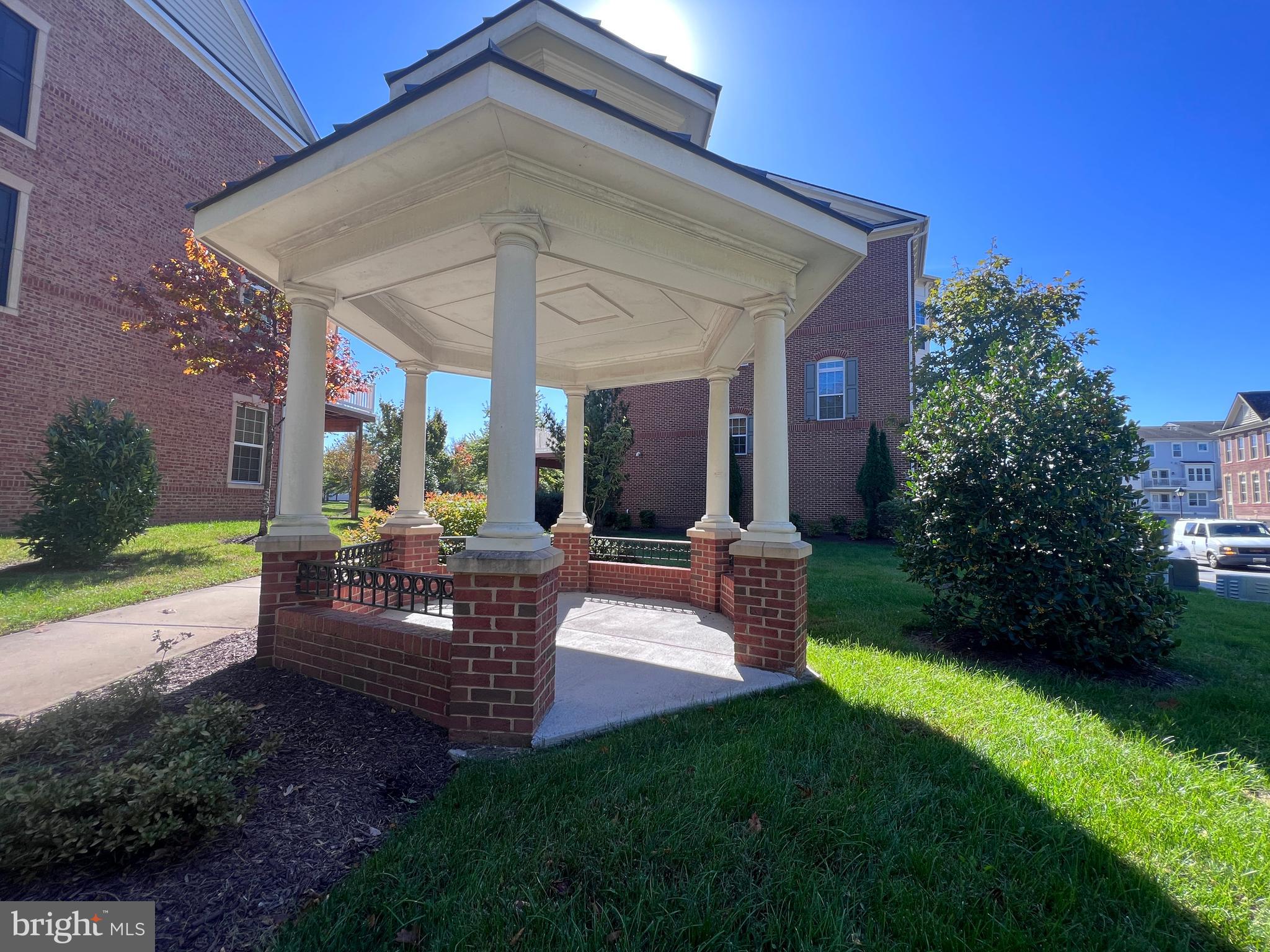 QUINCE ORCHARD PARK - Residential Lease