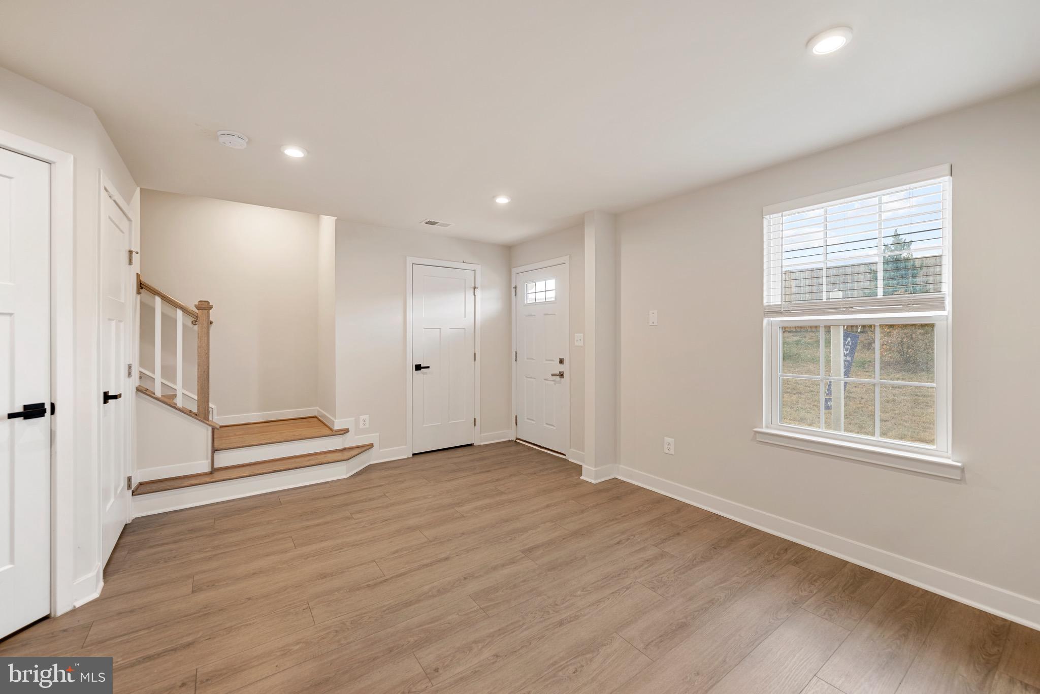 ARCOLA - Residential Lease