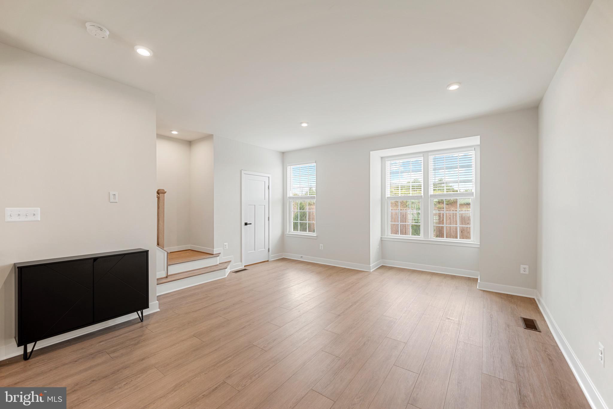 ARCOLA - Residential Lease