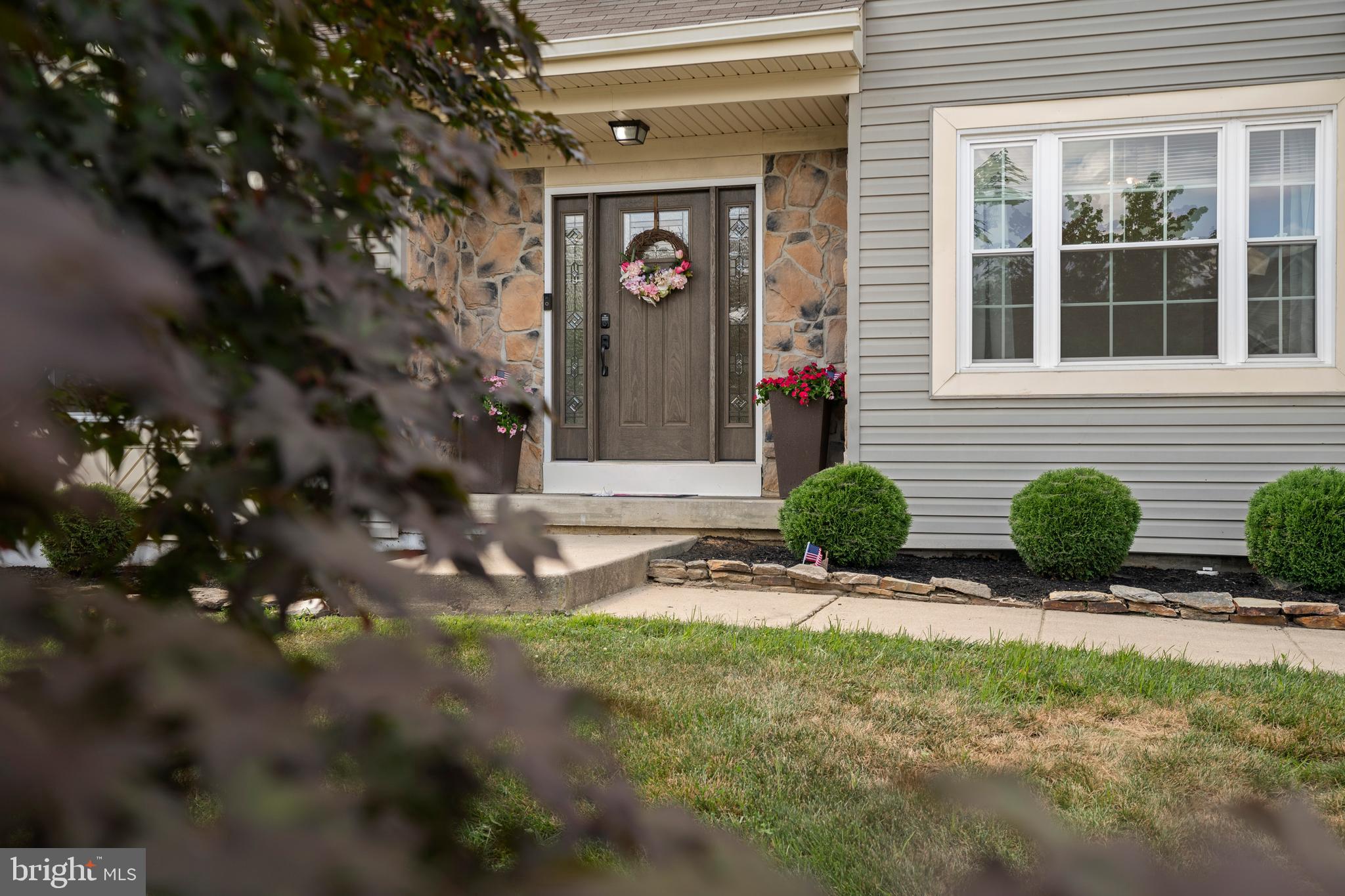 409 PEWTER COURT