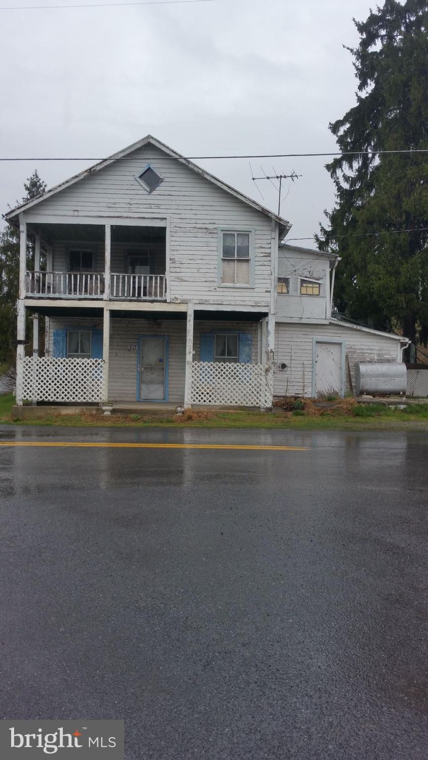 Motivated Sellers, will look at all offers. Located on a corner lot in the quite community of Bakerton, home was built in 1900 according to the tax record. Home needs work but has a lot of potential. Property sold as is, owners will not do any repairs or pay for any inspections.