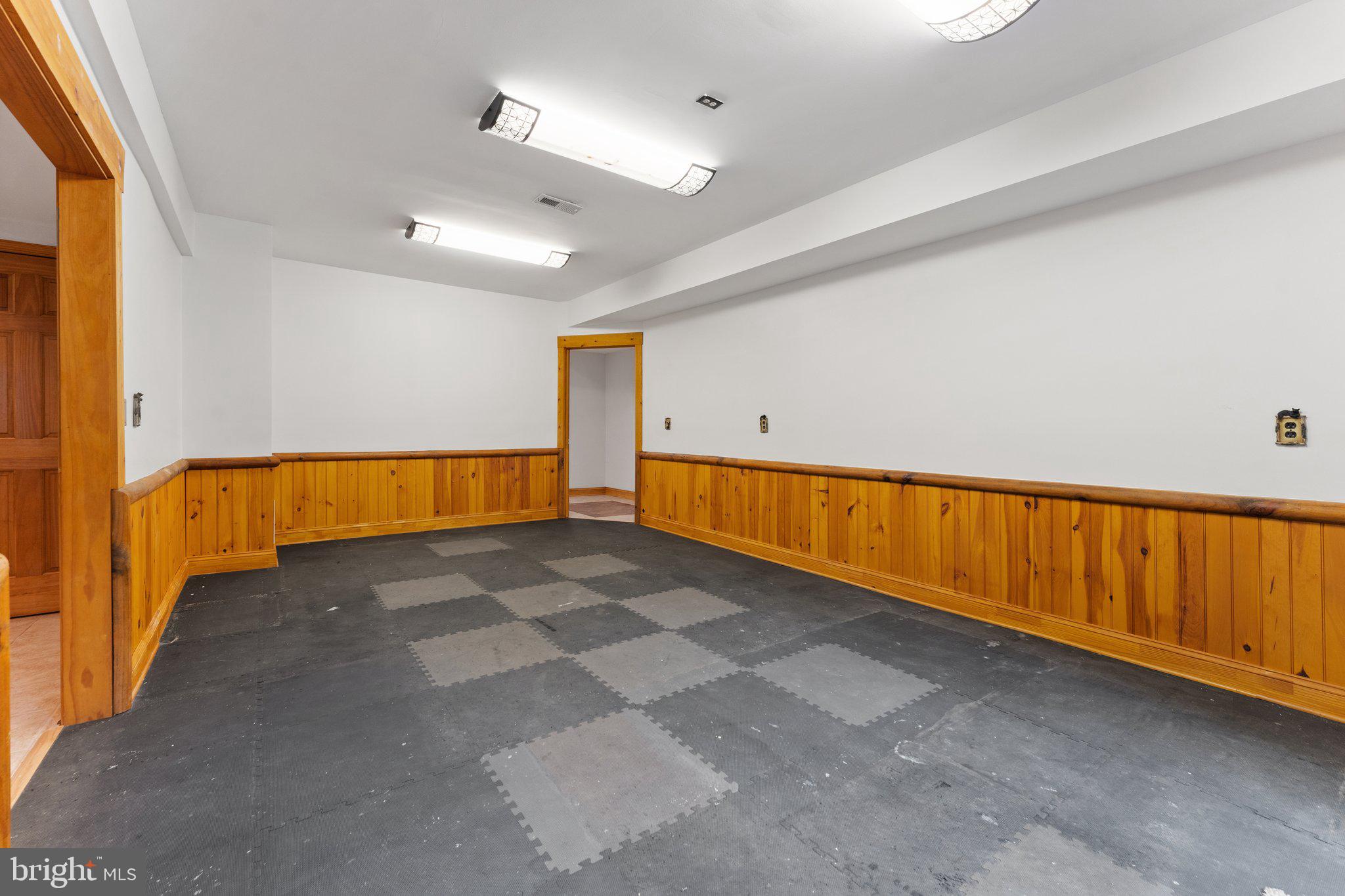 BROOKSHIRE - Residential