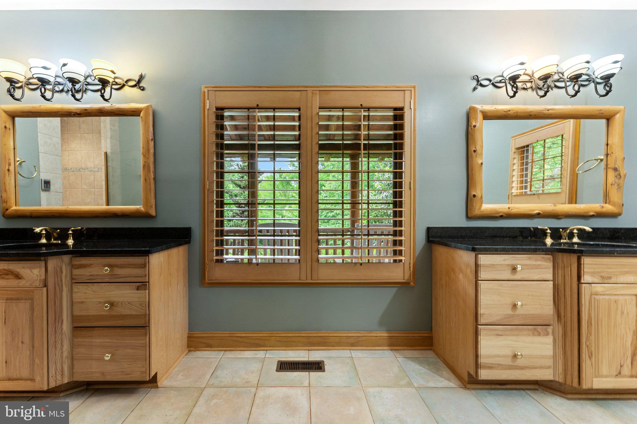 BROOKSHIRE - Residential