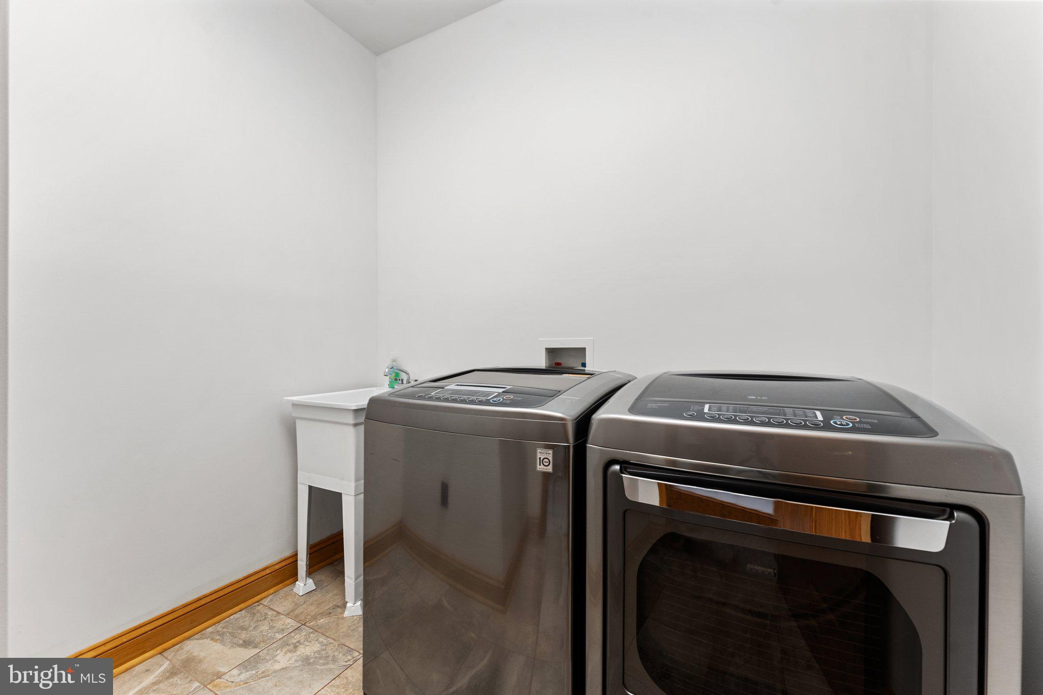 BROOKSHIRE - Residential