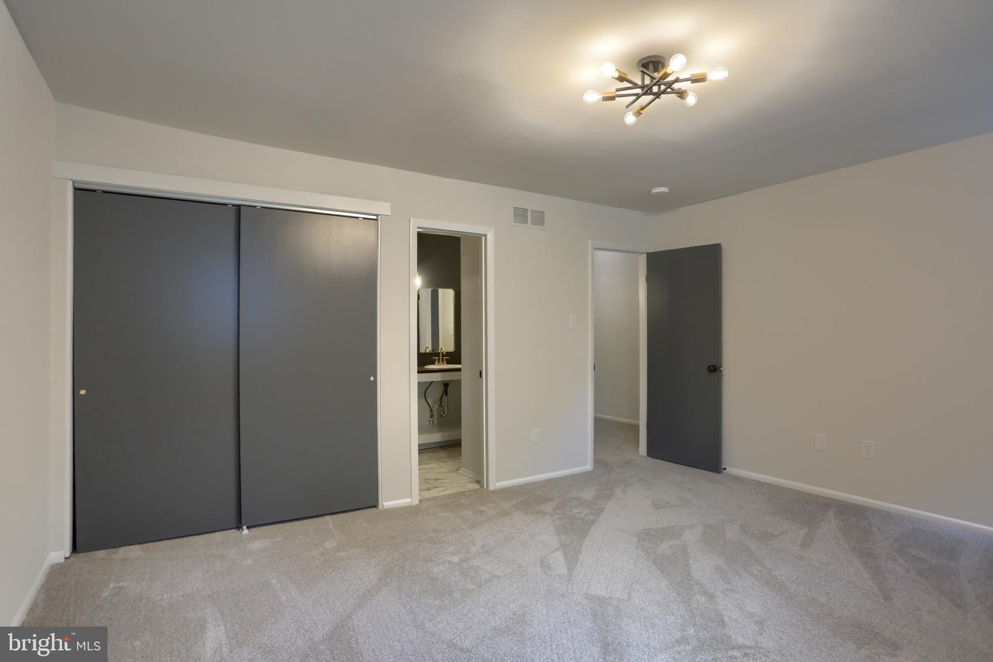 FARM HOMES W GROVE - Residential