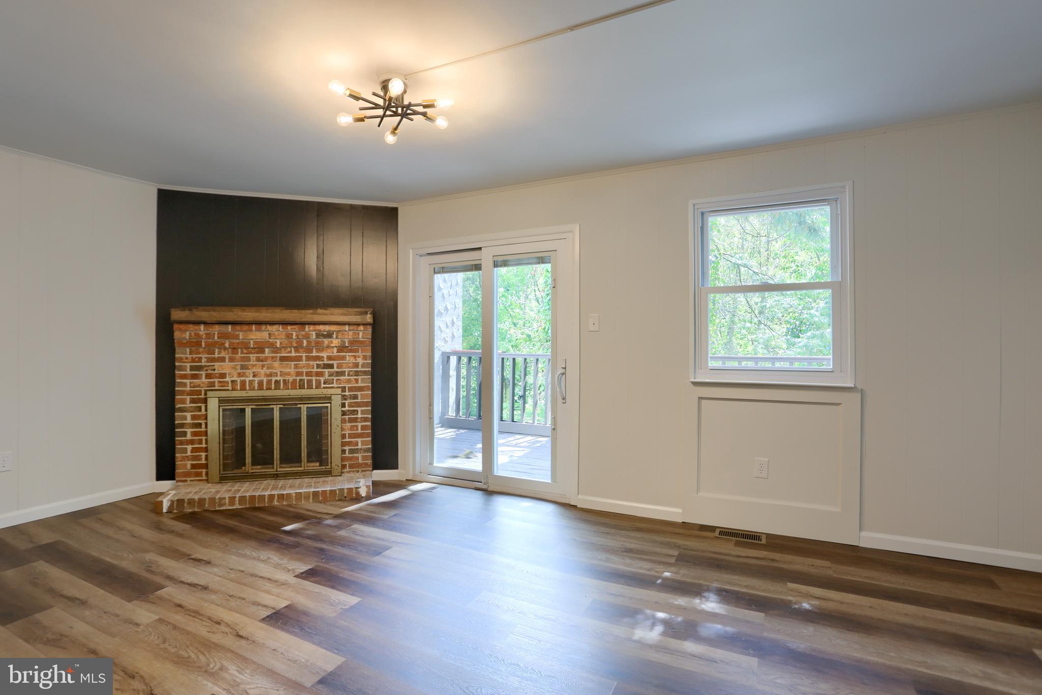 FARM HOMES W GROVE - Residential