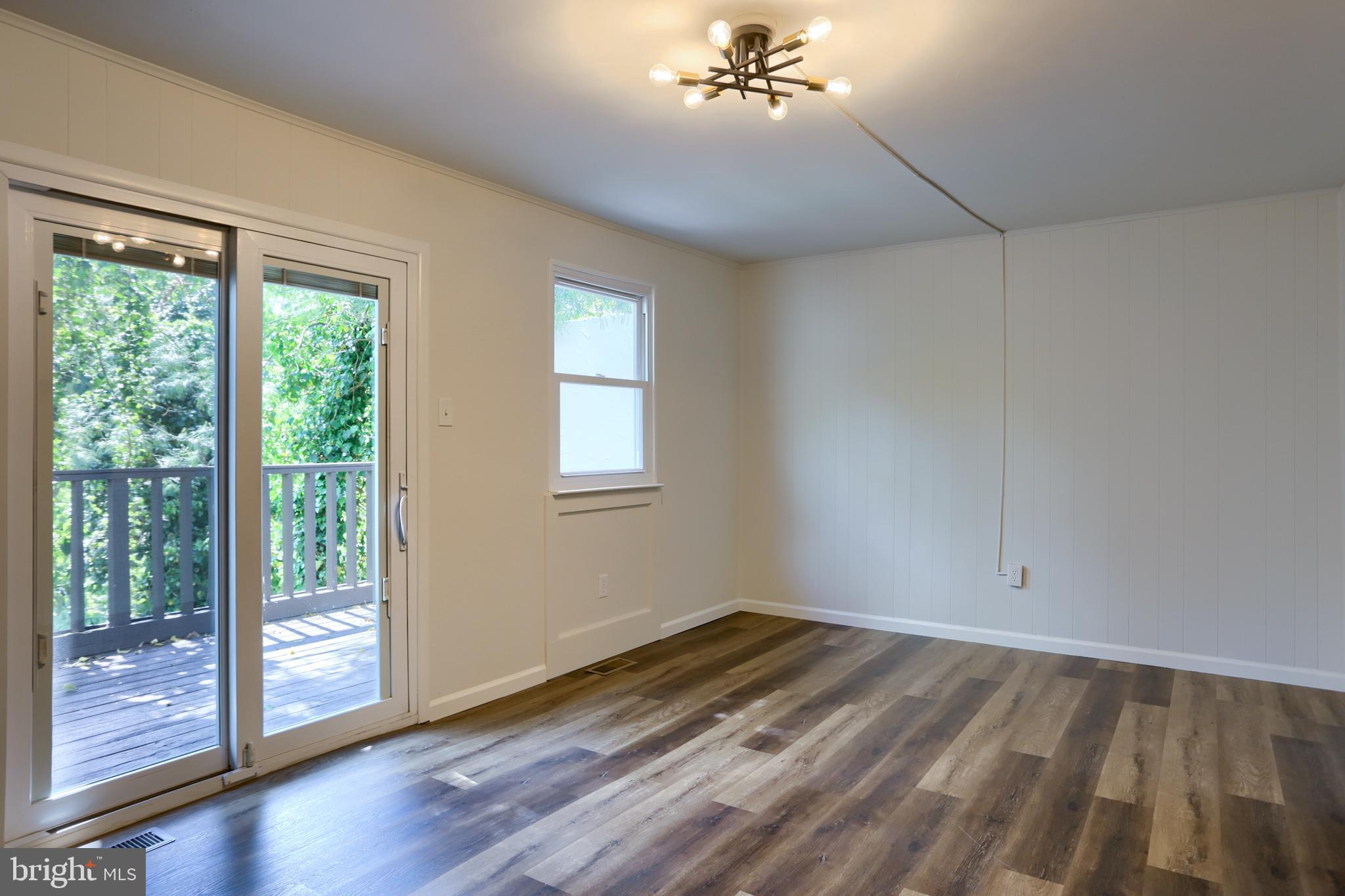 FARM HOMES W GROVE - Residential