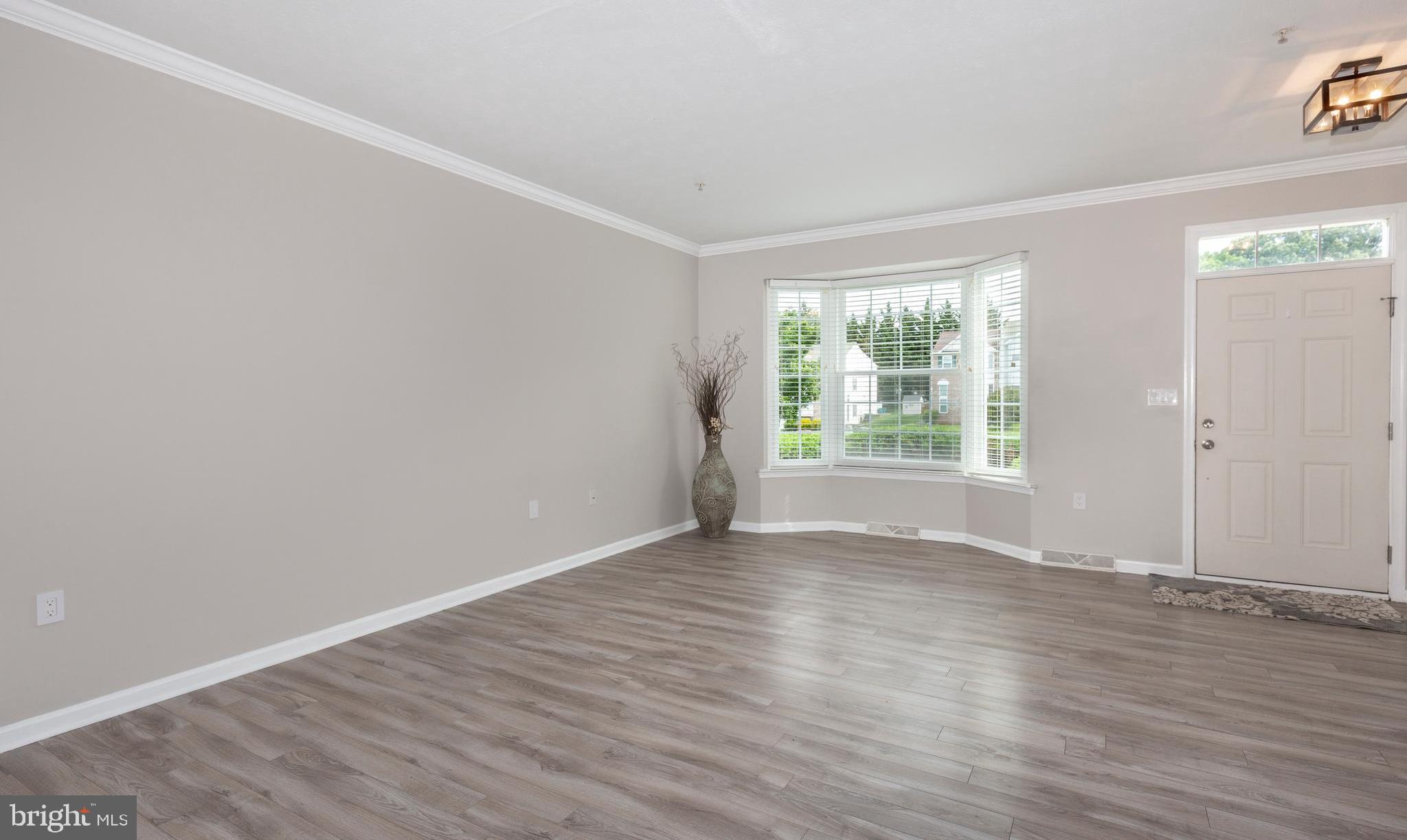 1169 BALSAM CIRCLE