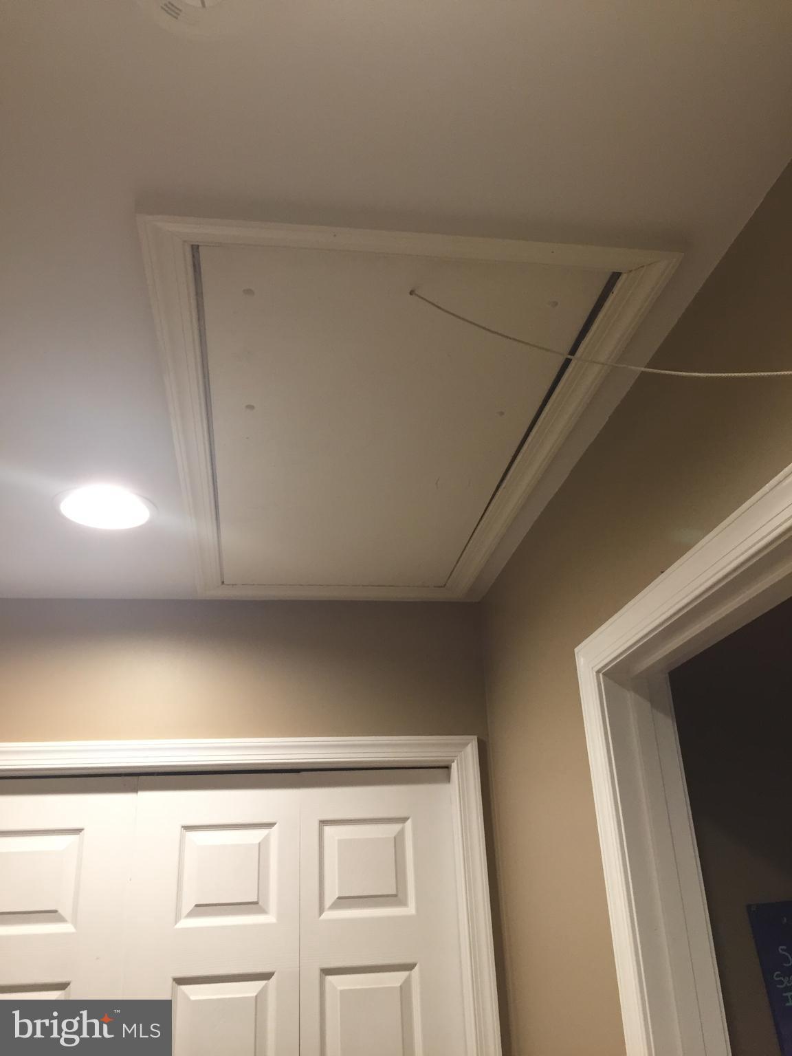 ROLLING HILLS - Residential Lease