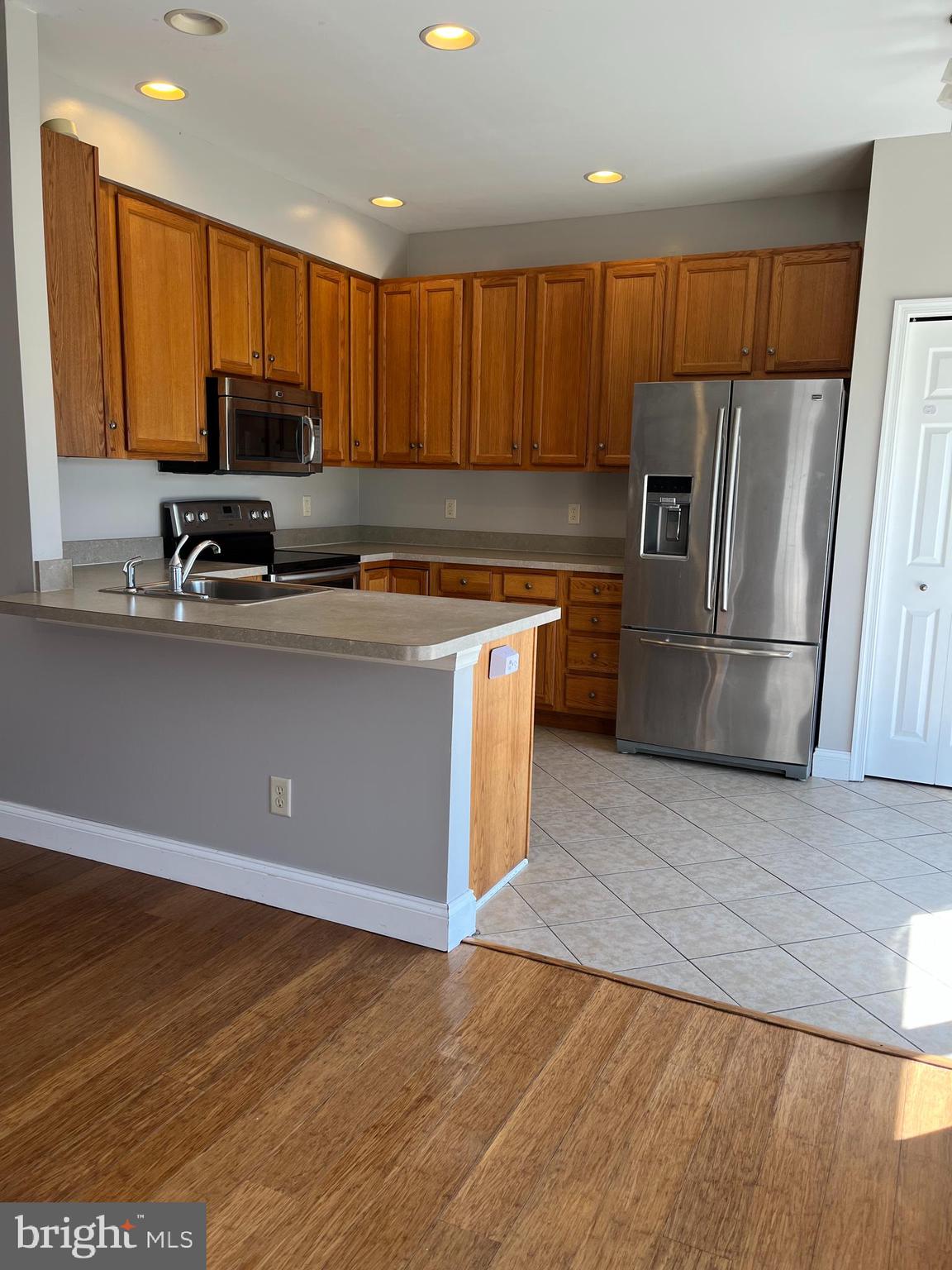 ROLLING HILLS - Residential Lease