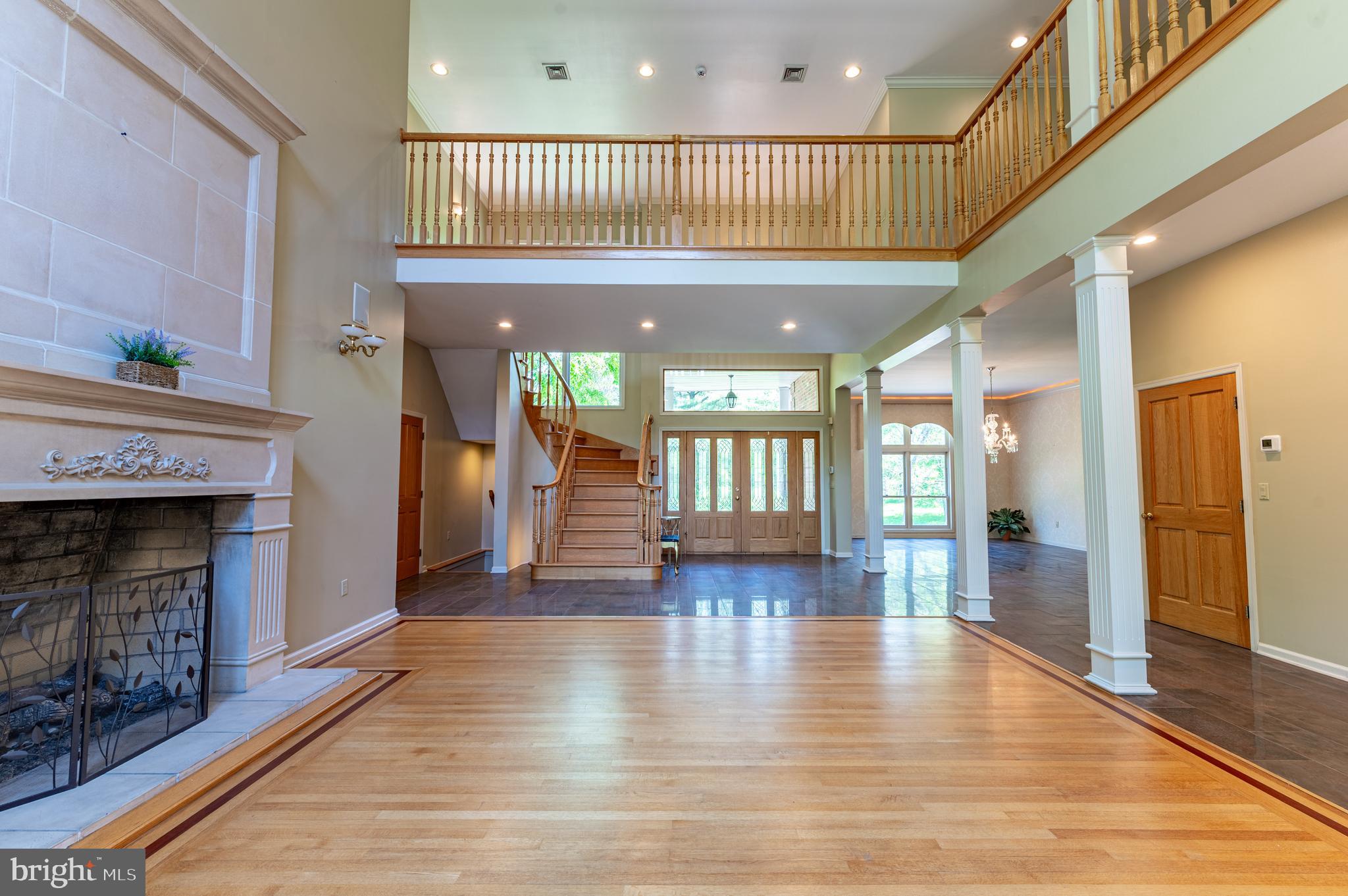 441 HIDDEN LAKE DRIVE